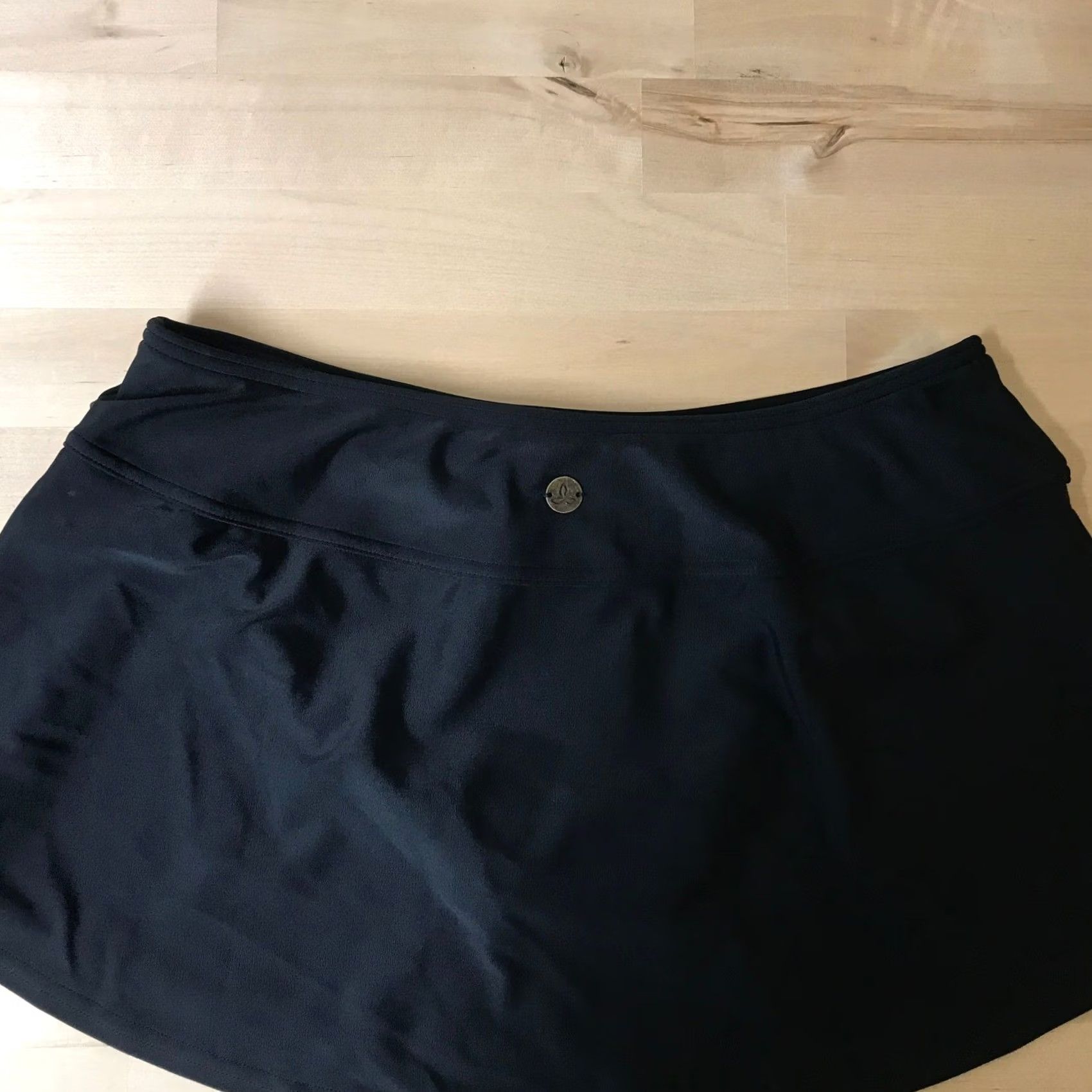 Prana prAna Black Athletic Swim Skirt Wide Waistband Logo Charm Size S Womens Swimsuit Bottom Sporty Modest Quick Dry Size 28" / US 6 / IT 42 - 5 Thumbnail