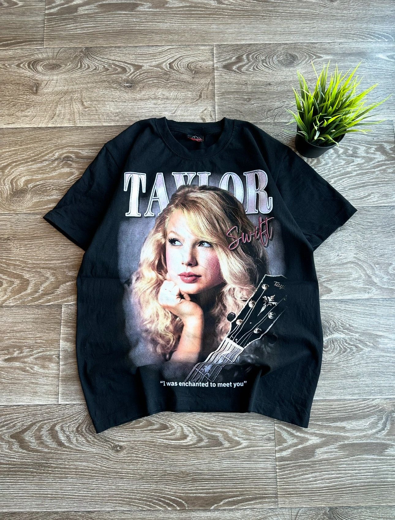 Band Tees 🔥 Taylor Swift World Tour All Over Print Big Logo T Shirt Size US M / EU 48-50 / 2 - 1 Thumbnail