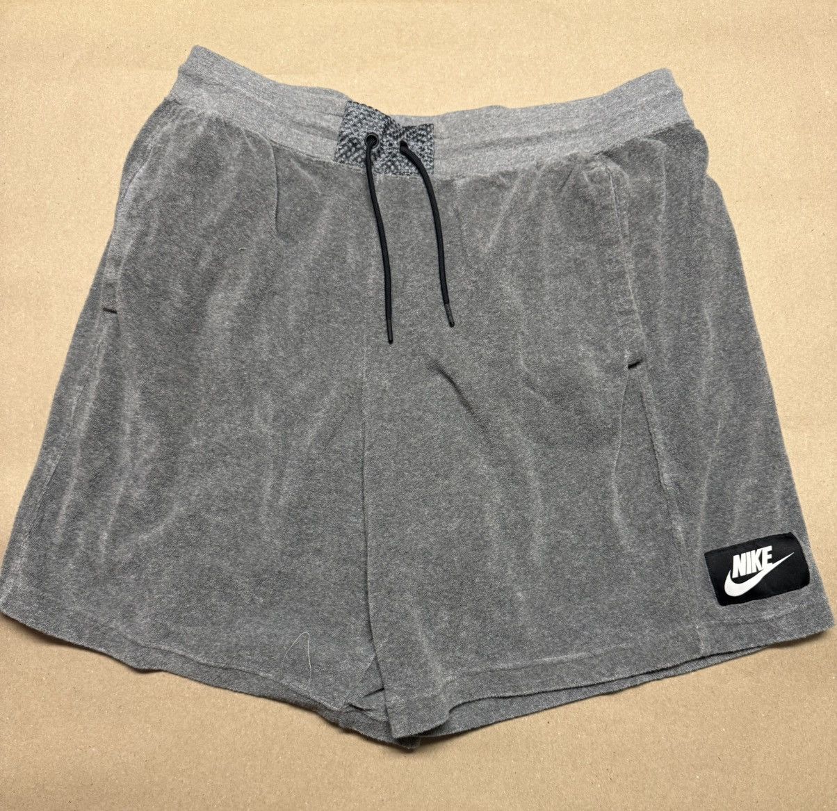 Nike Nike Casual Workout Shorts Grey size XL Extra Large Rare! Size US 38 / EU 54 - 1 Thumbnail