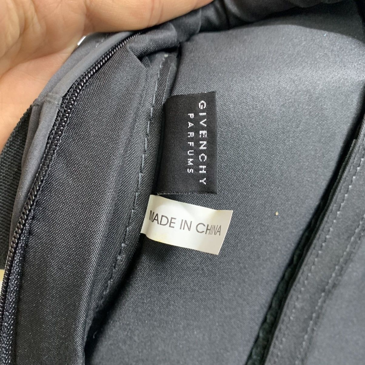 Givenchy Givenchy Parfum Briefcase Bag Size ONE SIZE - 8 Thumbnail