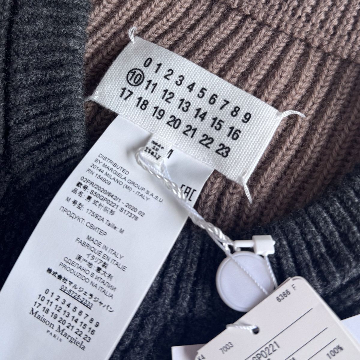 Maison Margiela MAISON MARGIELA AW2020 PANEL COLER KNIT Size US S / EU 44-46 / 1 - 5 Thumbnail
