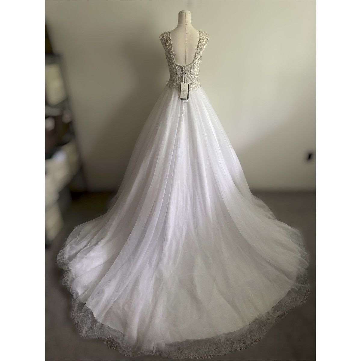 Other JUSTIN ALEXANDER White Silver Beaded Tulle Wedding Dress Size M / US 6-8 / IT 42-44 - 13 Thumbnail