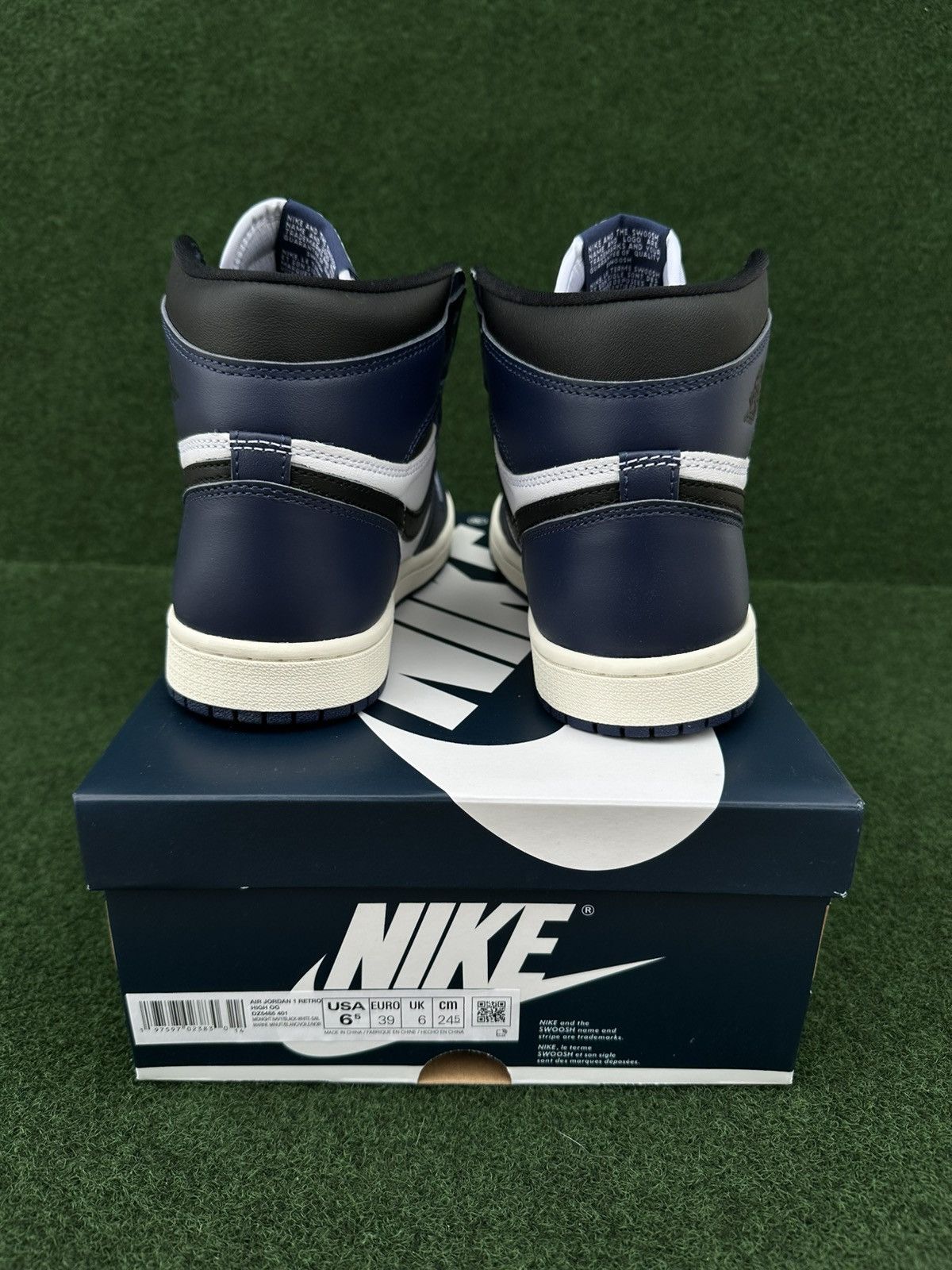 Jordan Brand Jordan 1 “ Midnight Navy” Sz 6.5 Size US 6.5 / EU 39-40 - 3 Thumbnail