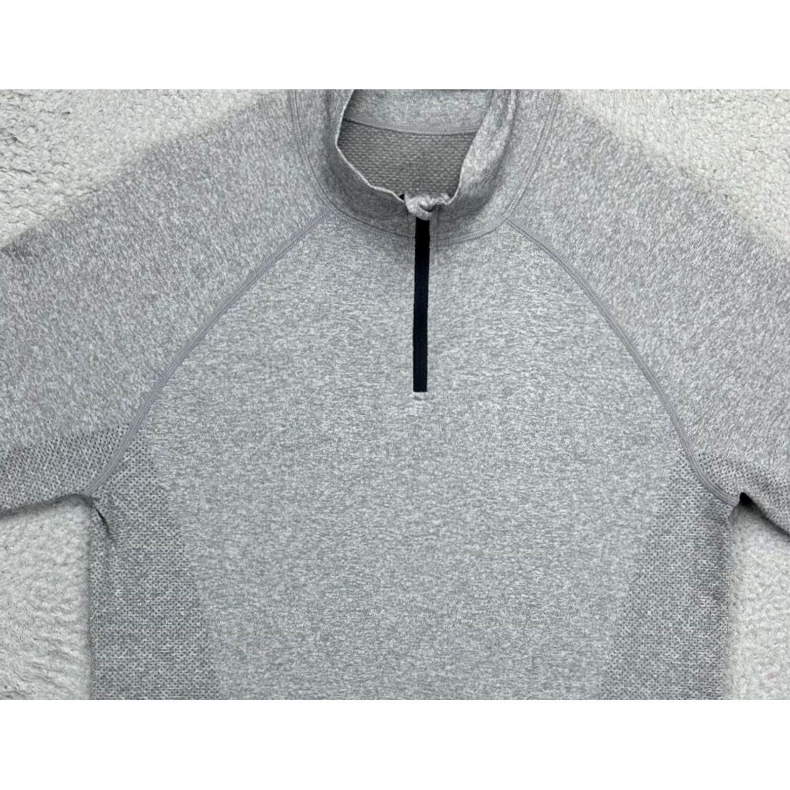 Fabletics Fabletics Mens Small Grey Nylon Blend 1/4 Zip Pullover Sweatshirt Sweatshirt Long Sleeve Light Weight Breathable Walking Outdoor Mens Size US S / EU 44-46 / 1 - 2 Thumbnail