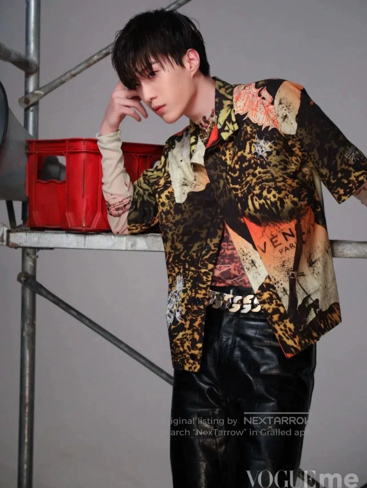 Givenchy Givenchy Boxy Print Cotton Short-Sleeve Shirt. Size US XXS / EU 40 - 6 Thumbnail