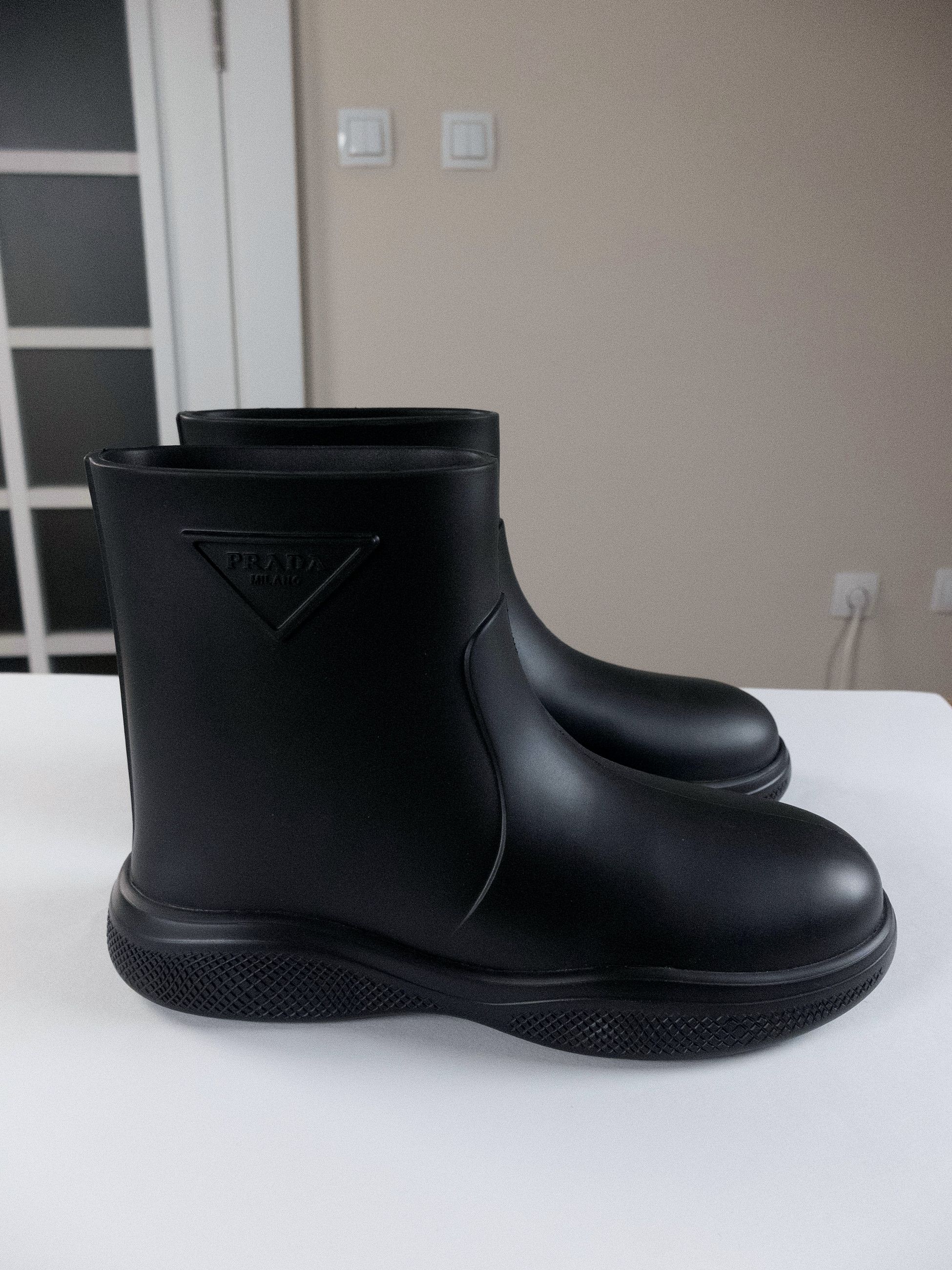 Prada PRADA Mellow black triangle logo rubber rain boots 11 44 Size US 11 / EU 44 - 4 Thumbnail