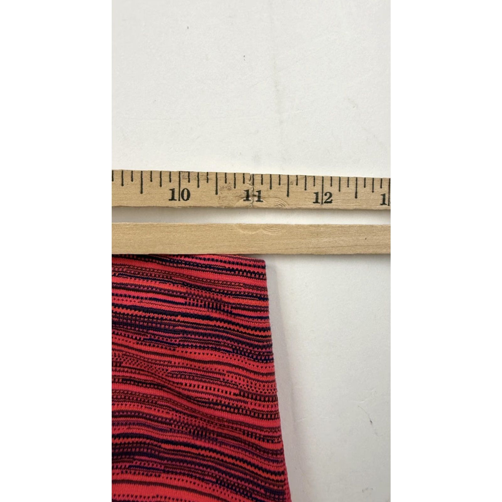 Lululemon Lululemon Pants Womens 6 Pink Red Stripe High Rise Yoga Athletic Full Length Pants Size 28" / US 6 / IT 42 - 7 Thumbnail