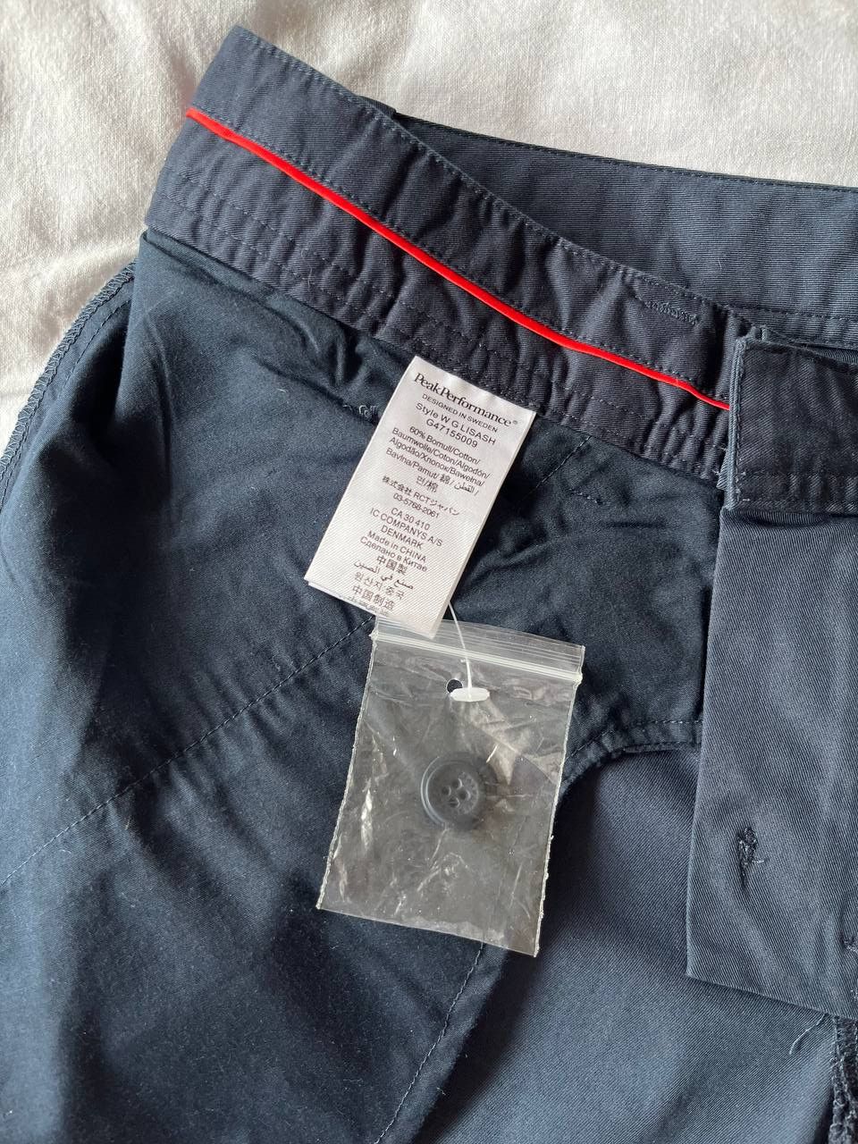 Peak Performance Peak Performance navy blue women's golf shorts Size 29" - 4 Thumbnail