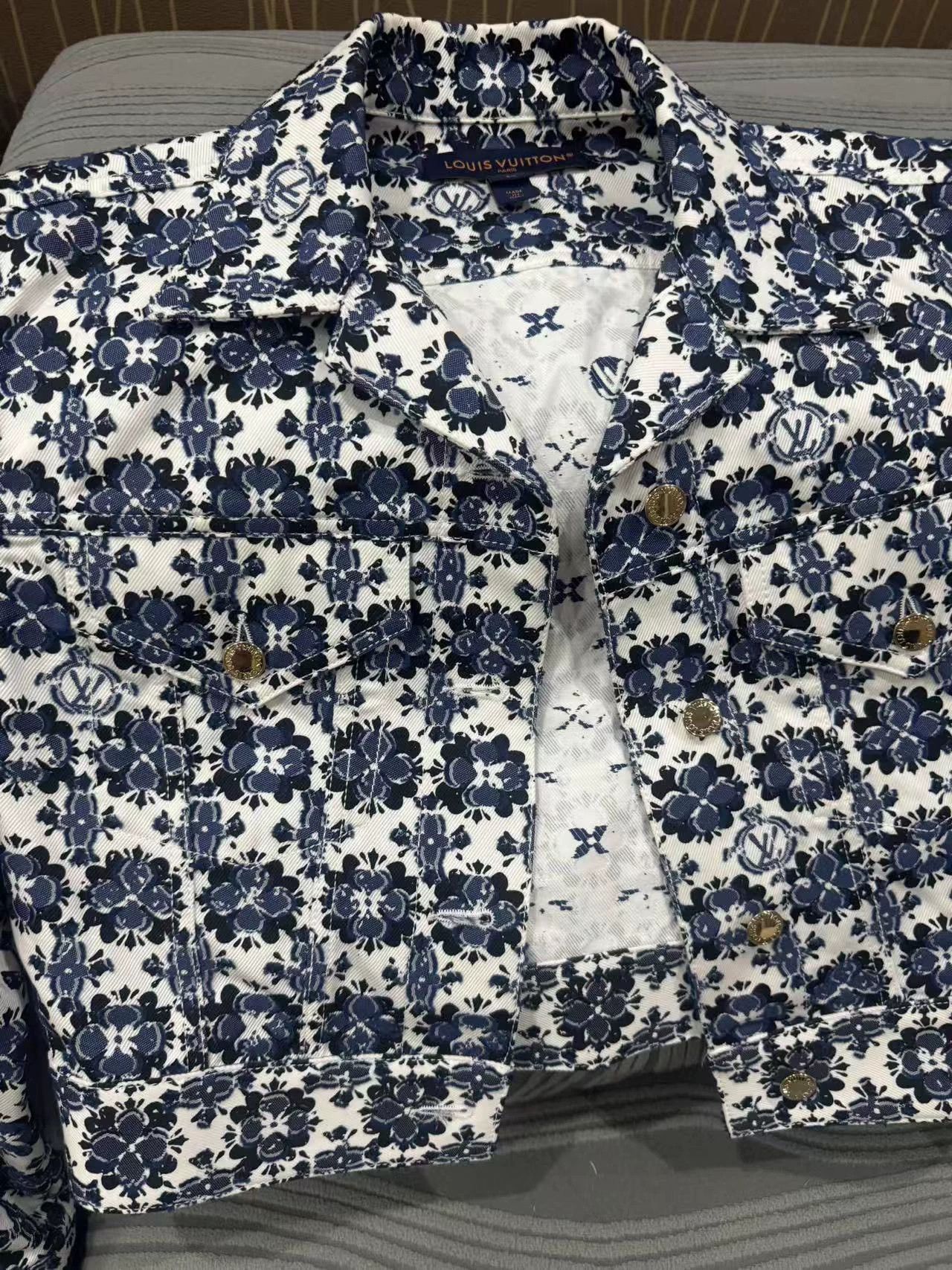 Louis Vuitton LV Latest Denim Jacket 34 Never Worn Size XS / US 0-2 / IT 36-38 - 3 Thumbnail