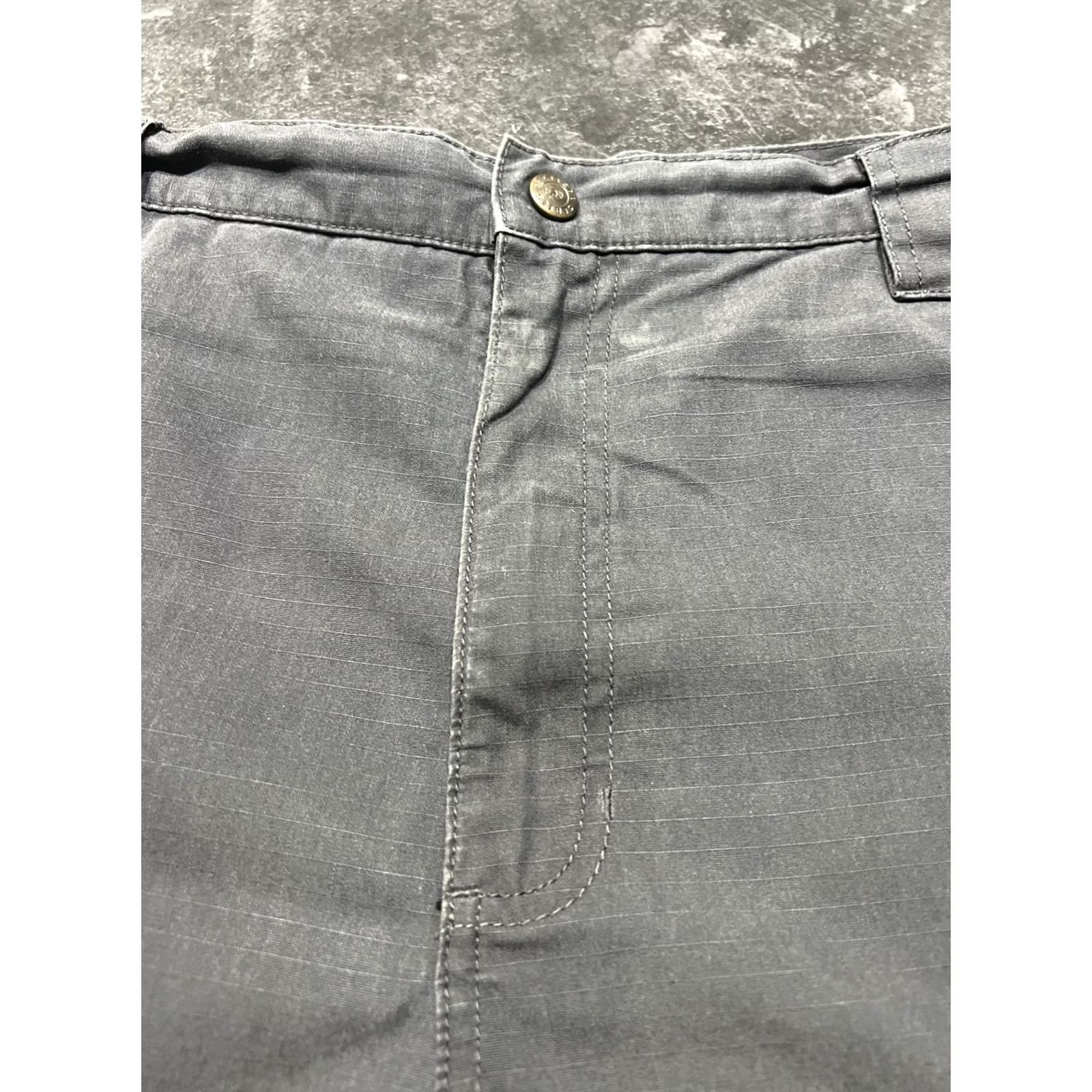 Vintage 5.11 Tactical Men's Ripstop Gray Shorts Size 40 Cargo Regular Low Rise 10 in Inseam Front Zip Belt Loops Vietnam Mens Size US 40 / EU 56 - 4 Thumbnail