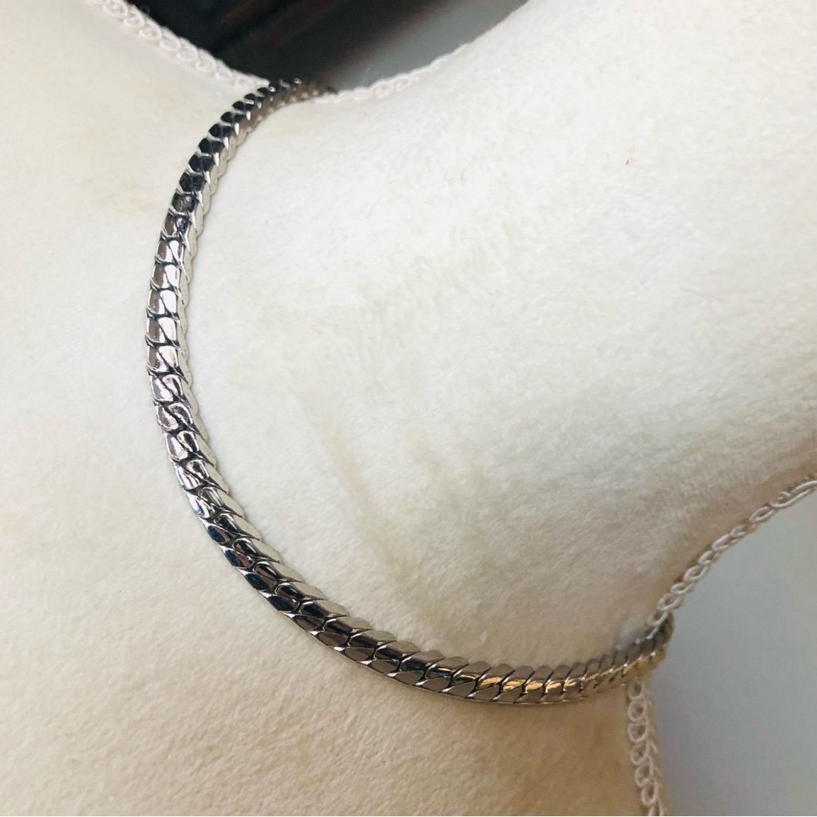 Vintage Vintage Coro silver plated braided chain necklace Size ONE SIZE - 1 Thumbnail