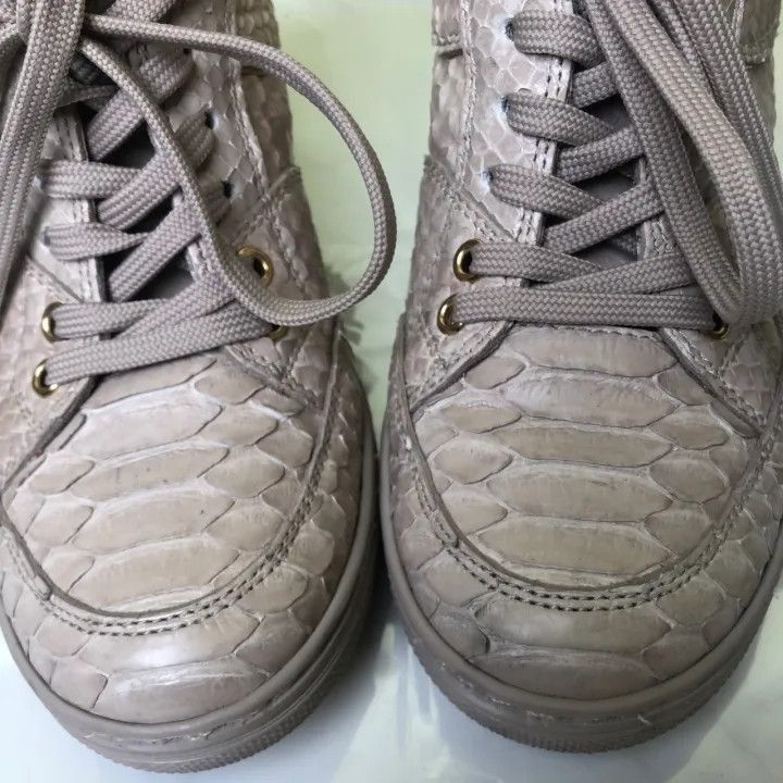 Louis Vuitton Louis Vuitton High-Top Sneakers in Nude -2508 Size US 5 / EU 37 - 9 Thumbnail