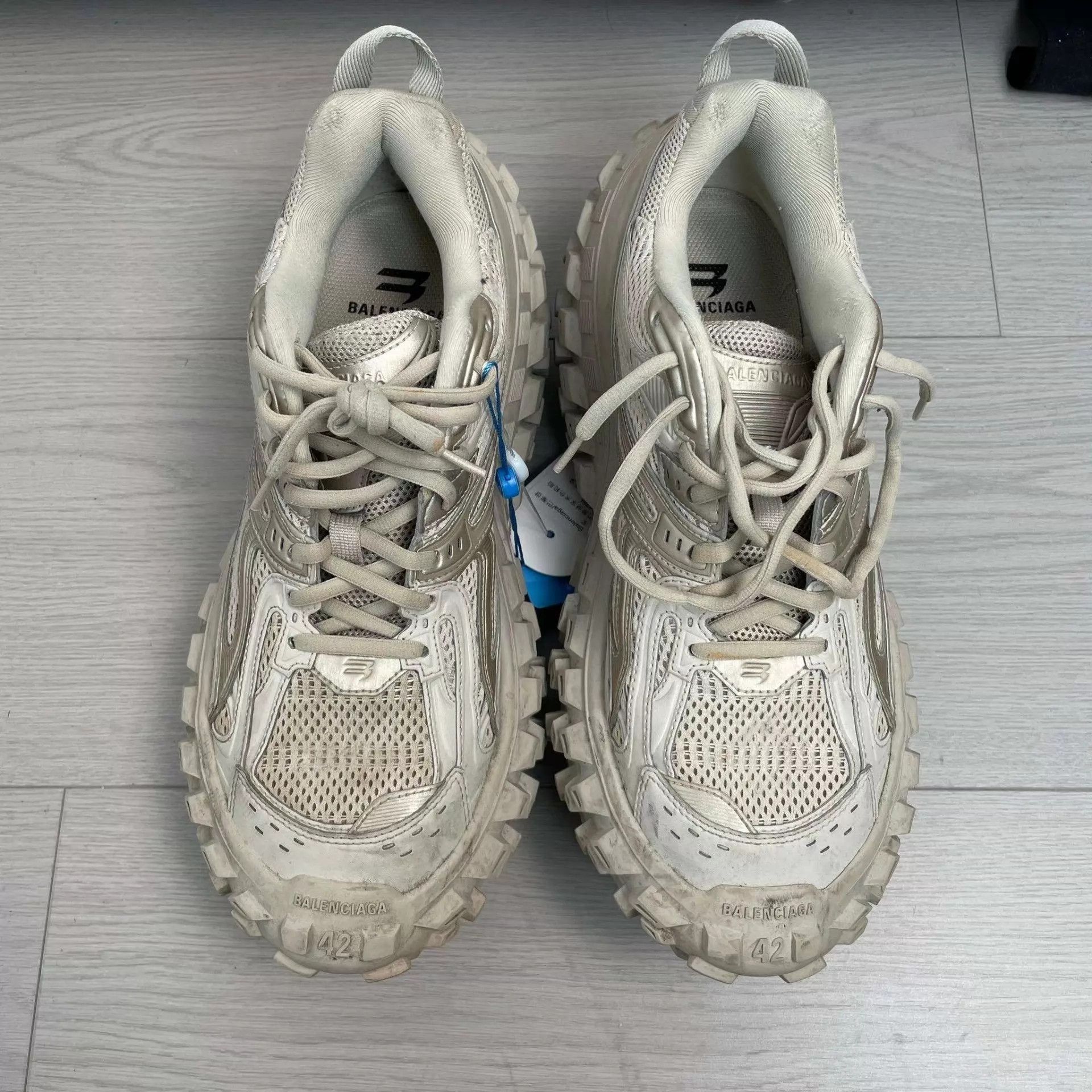 Balenciaga Balenciaga Beige Track Shoe EUR 42 Size US 9 / EU 42 - 2 Thumbnail