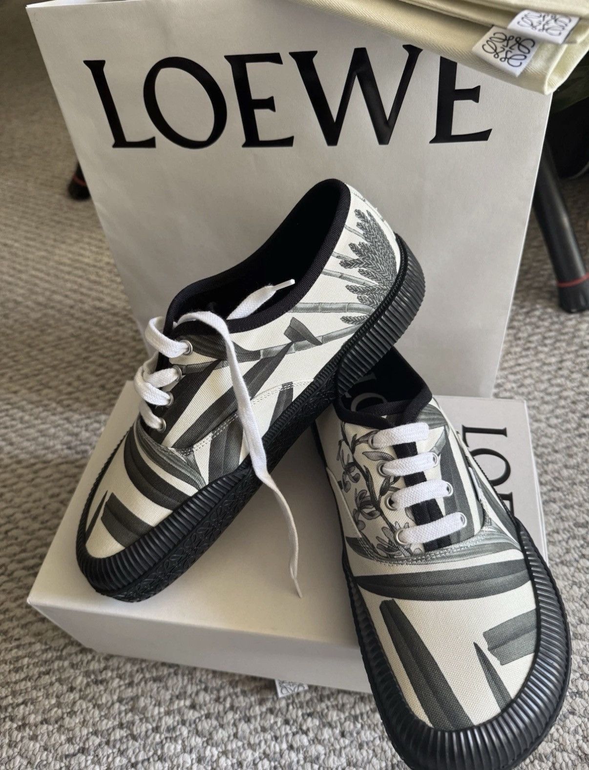 Loewe BNIB Vulca Loewe Sneakers, Size 44 Size US 11 / EU 44 - 2 Thumbnail