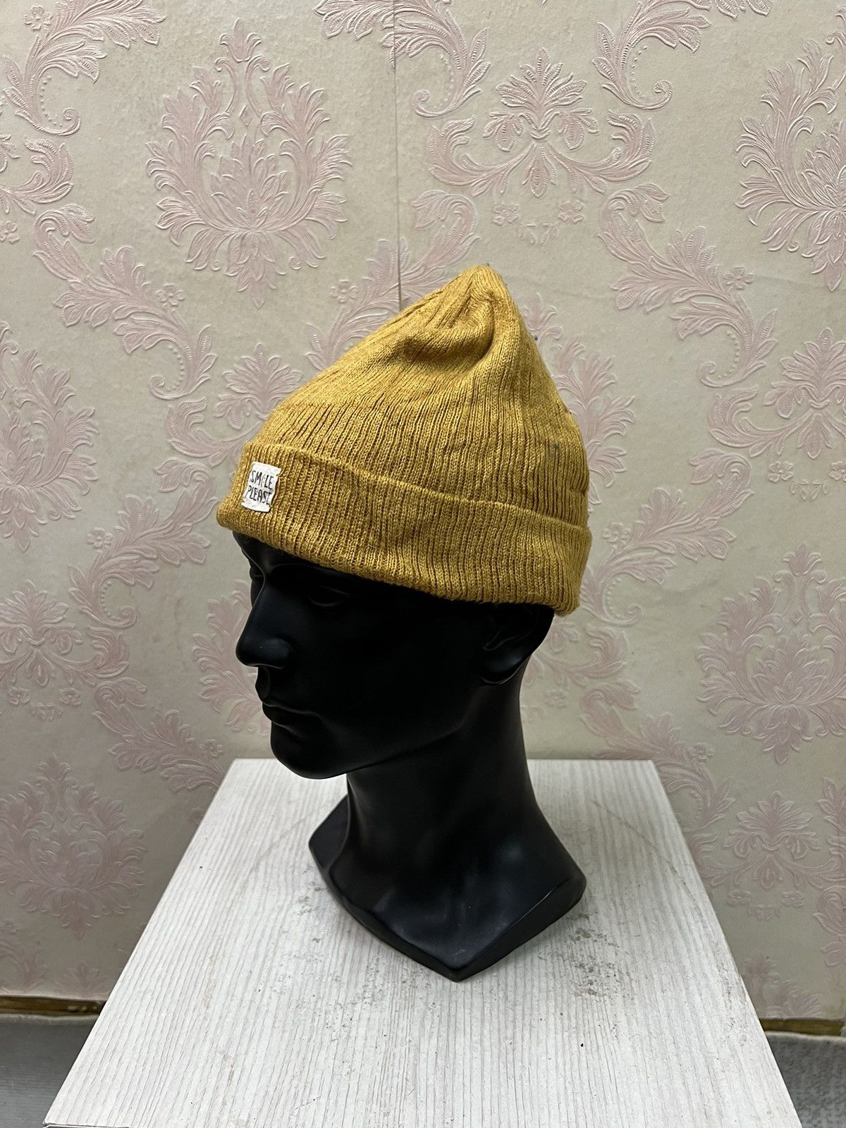 Zara Zara Plain Beanie Hats Size ONE SIZE - 3 Thumbnail