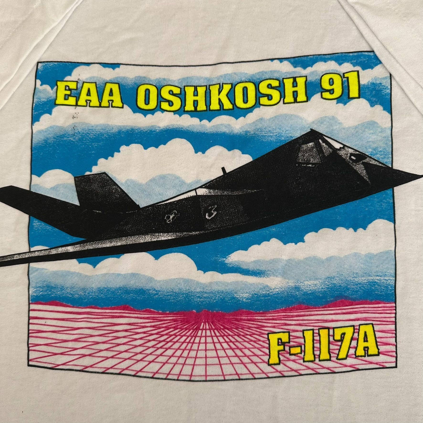 Vintage Vintage 90s F-117A Nighthawk Stealth Fighter T-Shirt Oshkosh Size US L / EU 52-54 / 3 - 3 Thumbnail