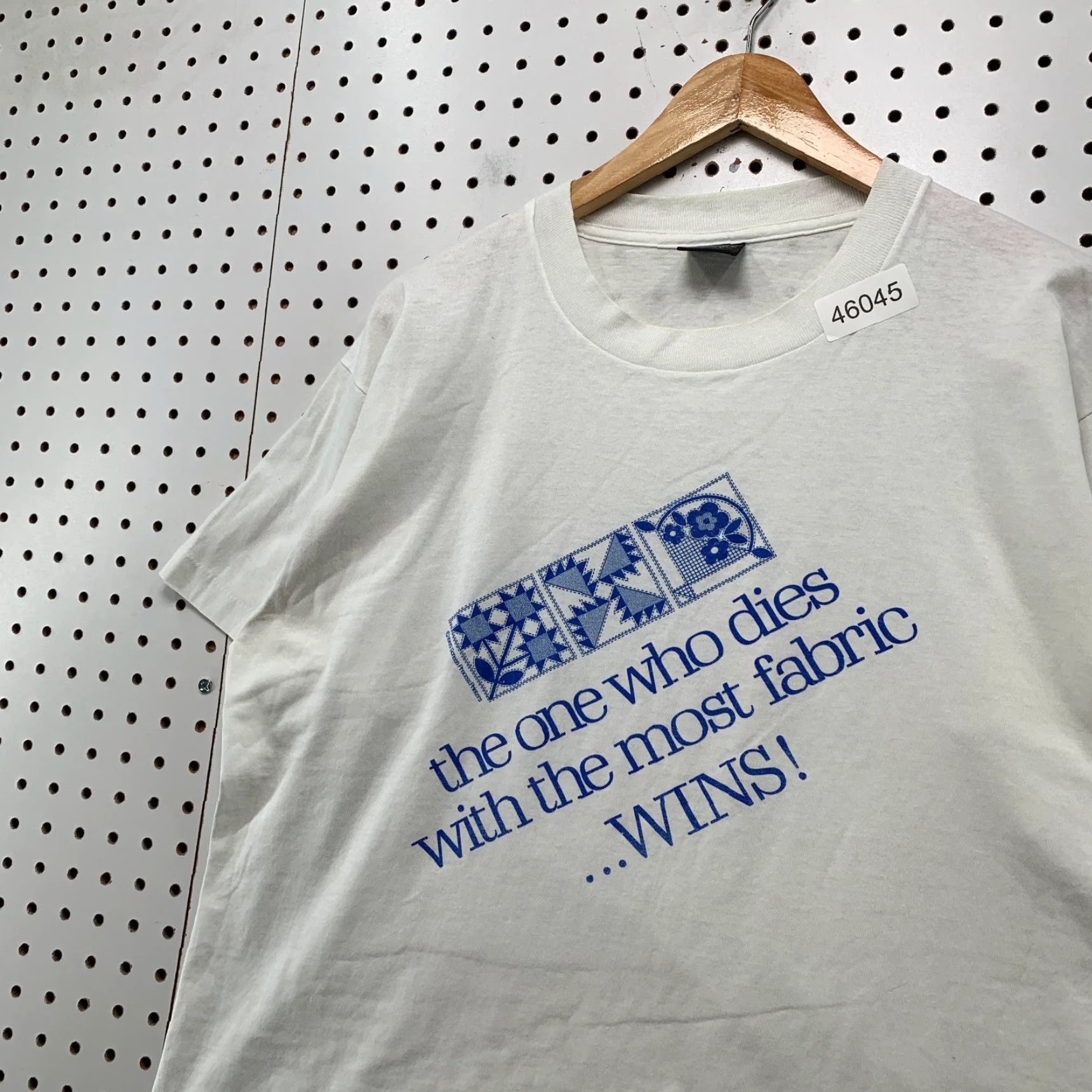 Vintage VINTAGE Screen Stars Shirt Men XL White Funny Knitting Crocheting 80s 90s USA T-Shirt Mens Size US XL / EU 56 / 4 - 6 Thumbnail