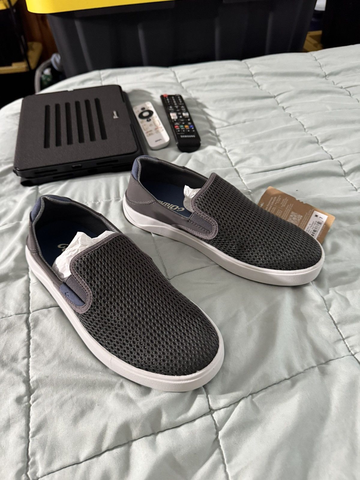 Olukai olukai lae'ahi size 7 sneakers Size US 7 / EU 40 - 7 Thumbnail