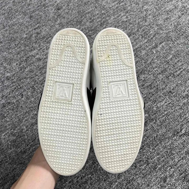 Louis Vuitton Louis Vuitton Frontrow White Leather Sneakers -2508 Size US 6 / IT 36 - 1 Thumbnail