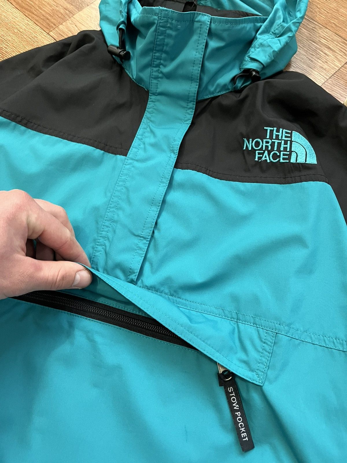 The North Face Vintage The North Face HyVent Anorak Rain Jacket Size US M / EU 48-50 / 2 - 5 Thumbnail