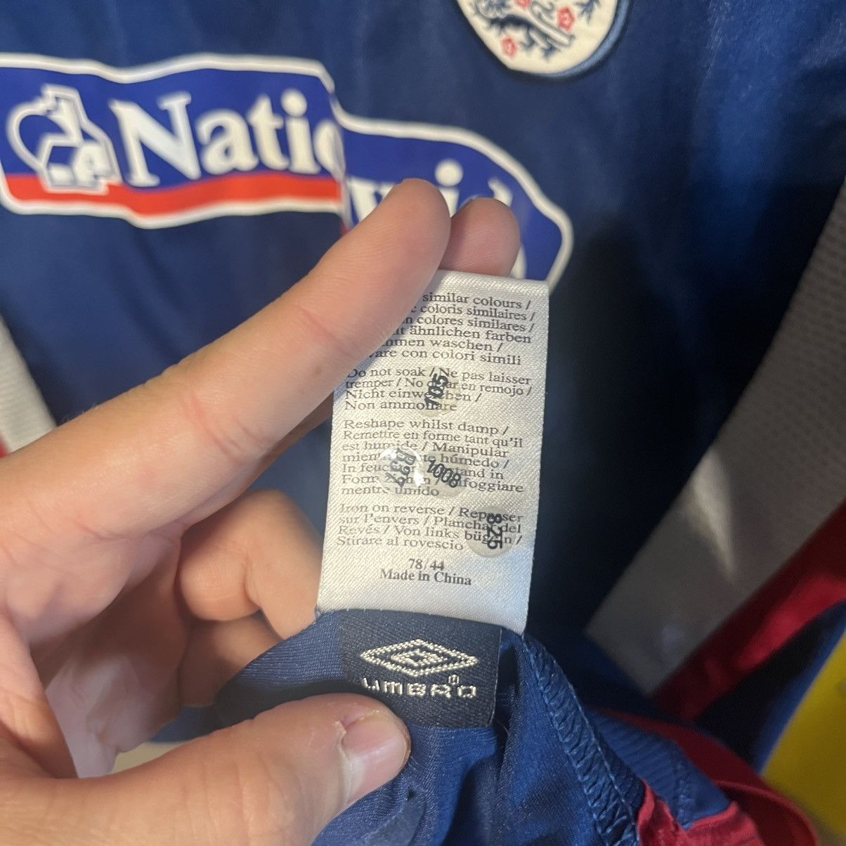 Umbro UMBRO ENGLAND NATIONWIDE SOCCER JERSEY Size US S / EU 44-46 / 1 - 4 Thumbnail