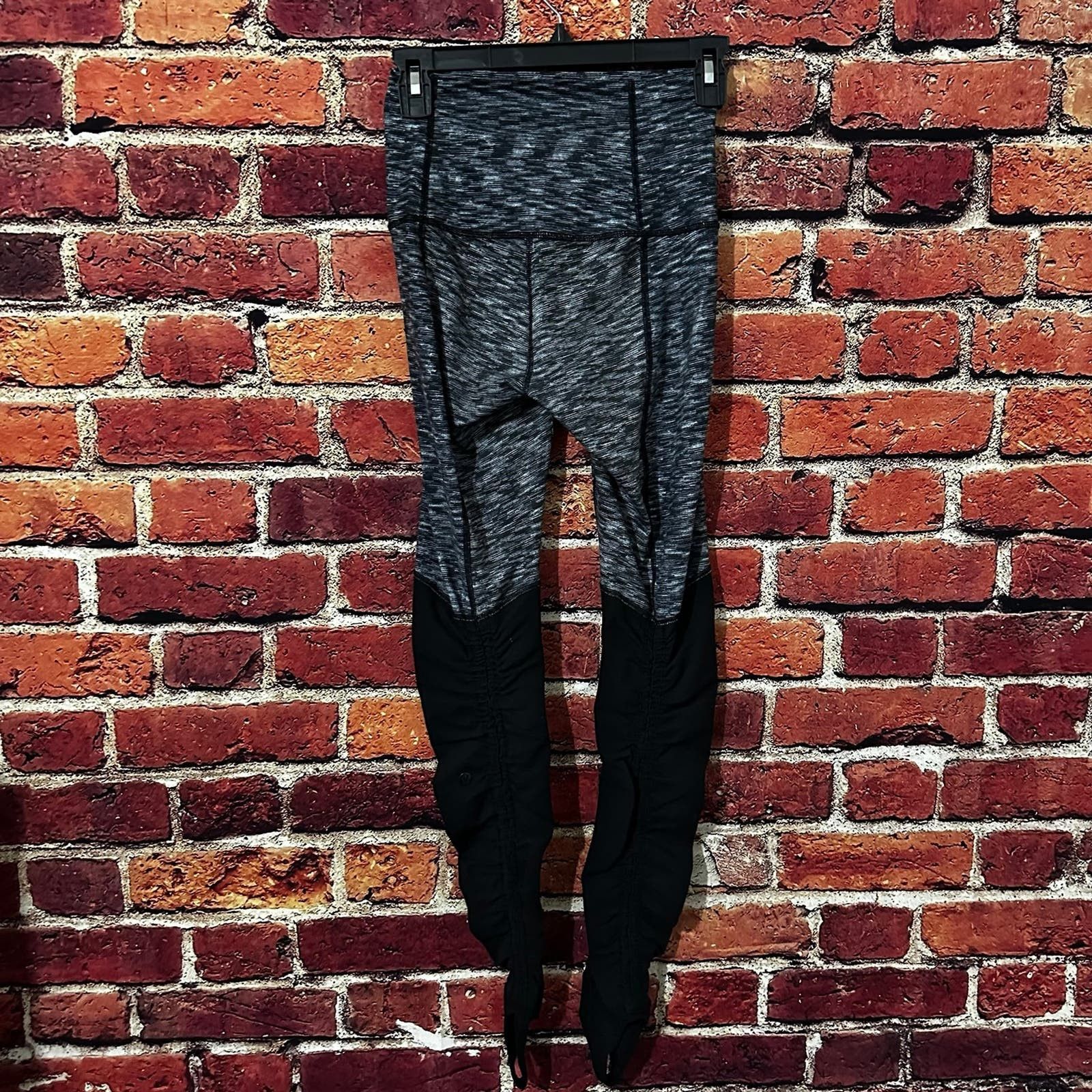 Lululemon Lululemon Wunder Under Stirrup Leggings Size 27" / US 4 / IT 40 - 5 Thumbnail
