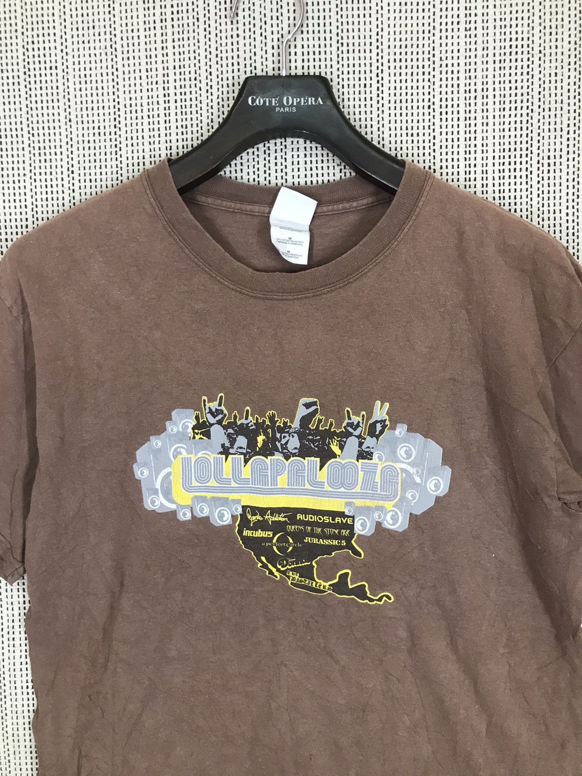 Band Tees 🔥CRAZY VINTAGE Y2K LOLLAPALOOZA TOUR TSHIRT Size US M / EU 48-50 / 2 - 2 Thumbnail