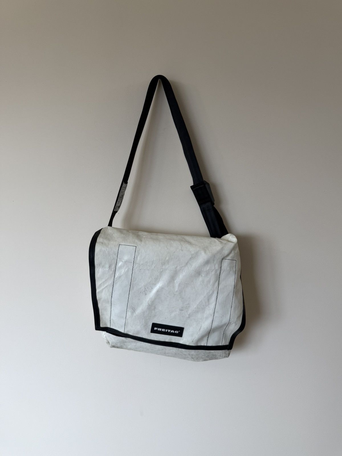 Freitag Freitag Recycled White Crossbody Big Messenger Bag Size ONE SIZE - 1 Thumbnail