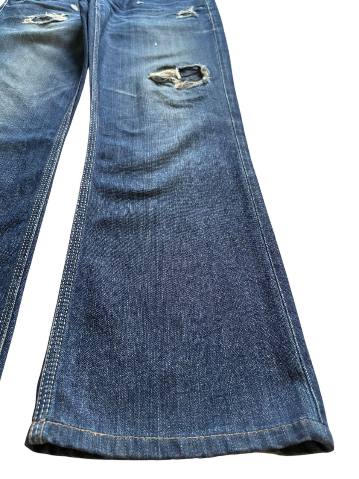 Japanese Brand Vintage Japanese Brand Blue Wash Distressed Bootcut Jeans Size US 32 / EU 48 - 7 Thumbnail