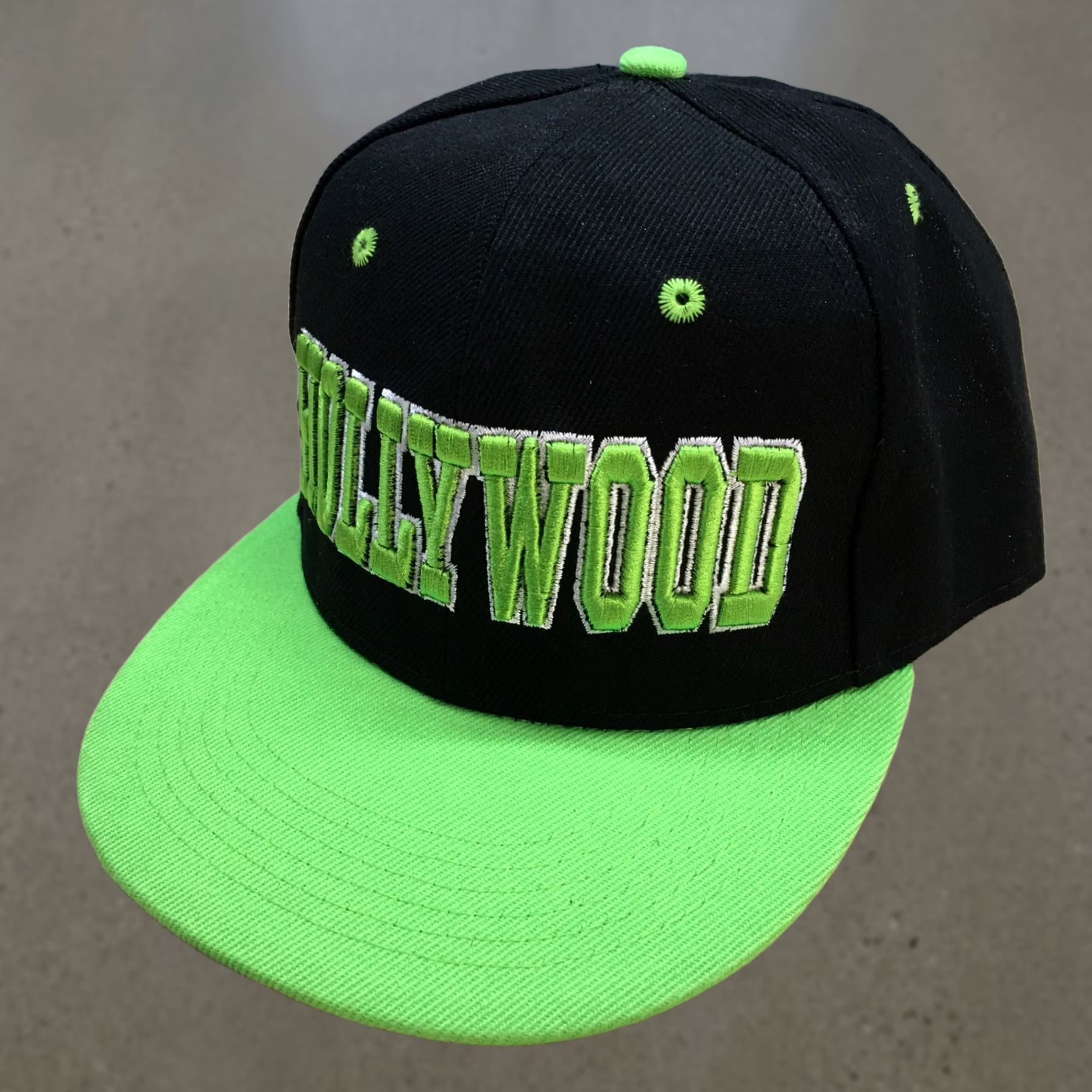 Vintage Hollywood Snapback Cap Hat Mens Black Green OS Flat Brim Acrylic Adjustable Size ONE SIZE - 1 Thumbnail
