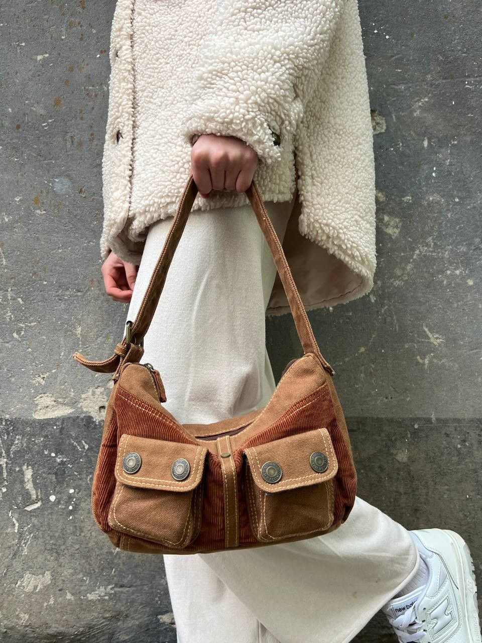 Levi's × Vintage Levi’s Y2K Vintage Purse Brown Mini Bag Corduroy Size ONE SIZE - 1 Thumbnail