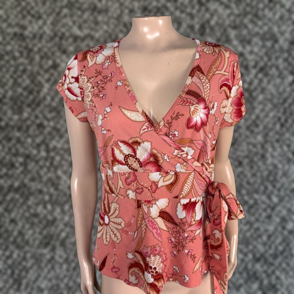 Vintage VINTAGE Charlotte Russe Shirt L V-Neck Floral Knit Pink Women's Short Sleeve Floral Pattern 90s City Vintage Size L / US 10 / IT 46 - 1 Thumbnail