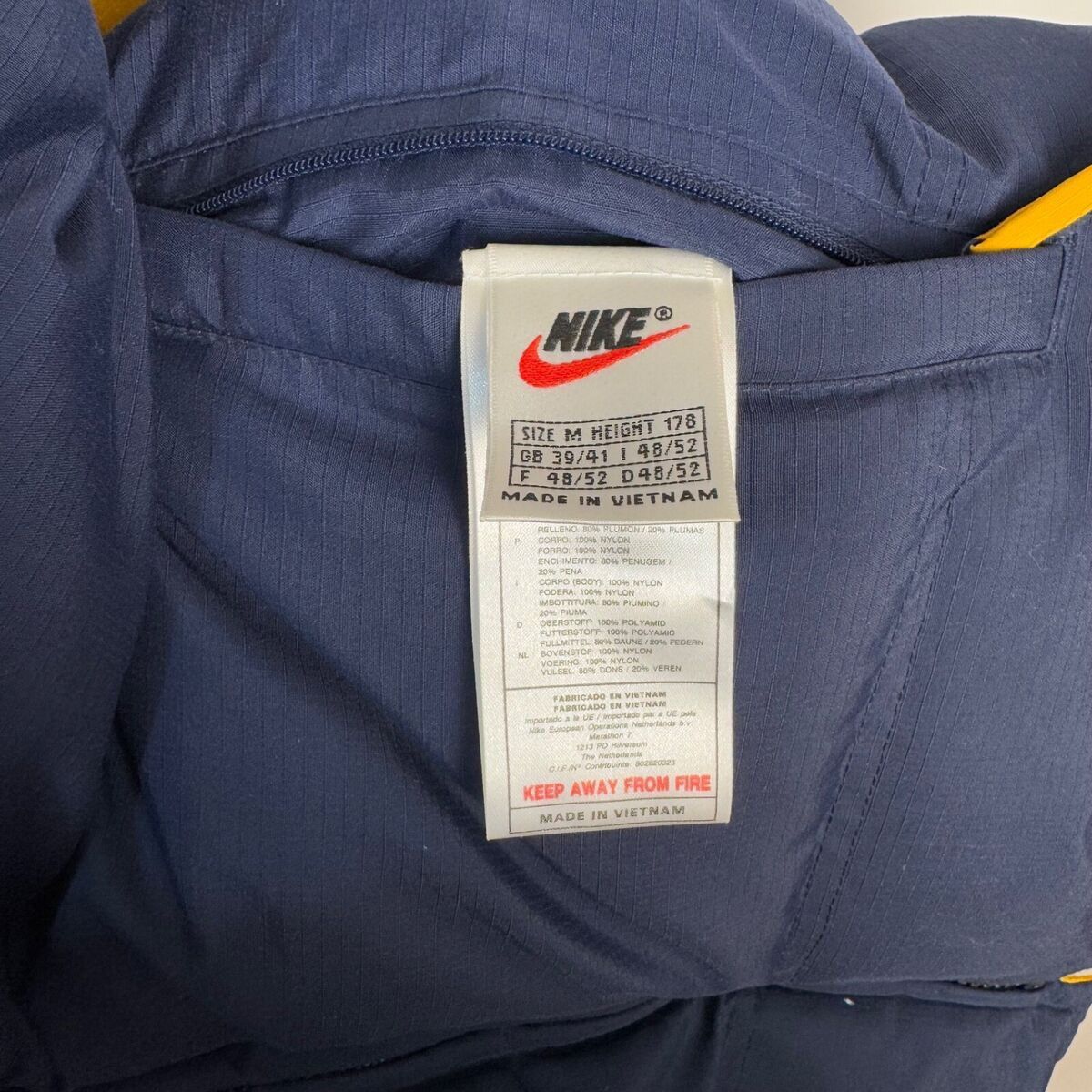 Nike NIKE 90s VINTAGE PUFFER REVERSIBLE DOWN VEST NAVY BLUE GILET Size US M / EU 48-50 / 2 - 5 Thumbnail