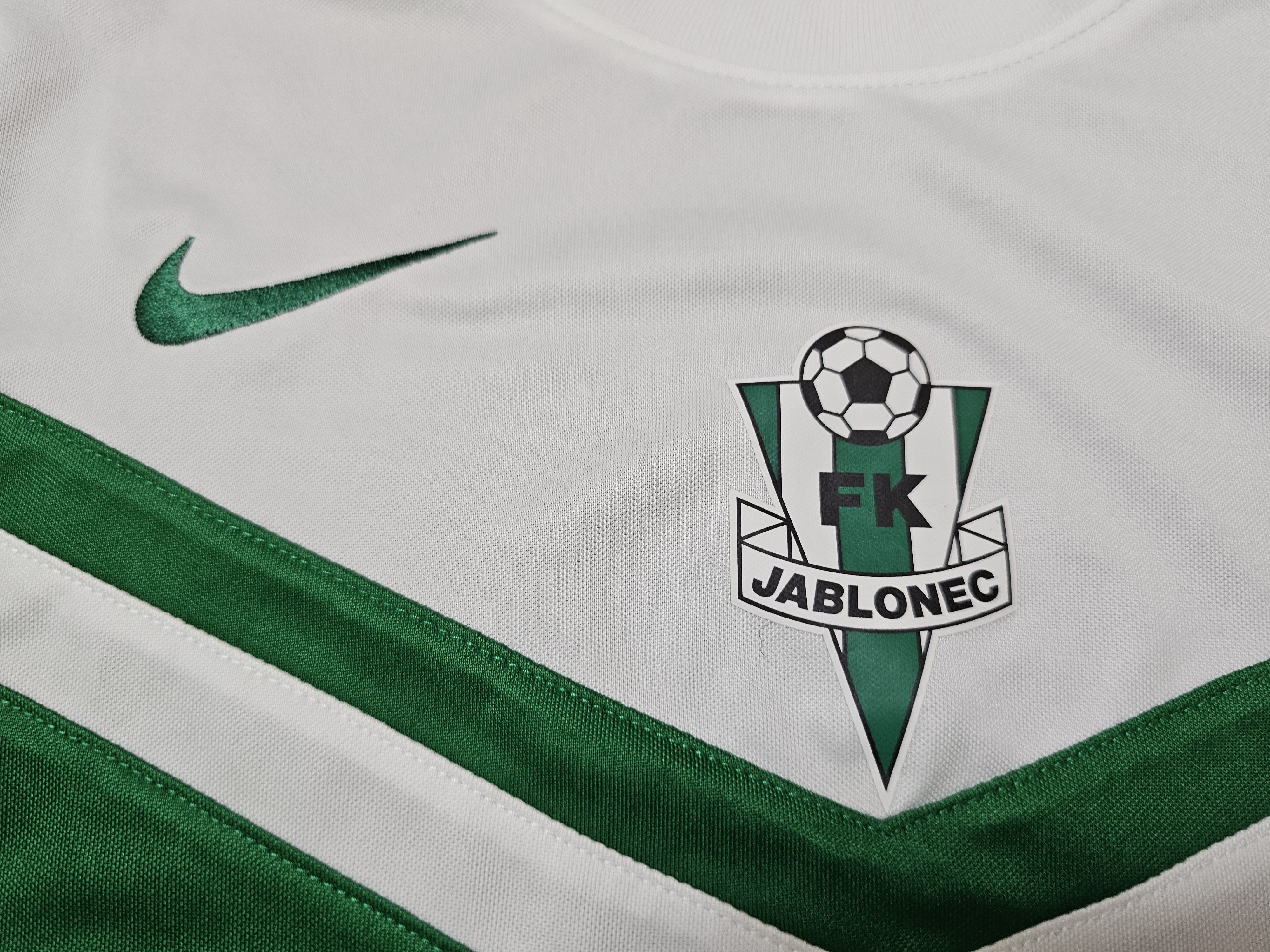 Nike FC JABLONEC 2014 FOOTBALL SHIRT CZECH SOCCER JERSEY Size US S / EU 44-46 / 1 - 3 Thumbnail