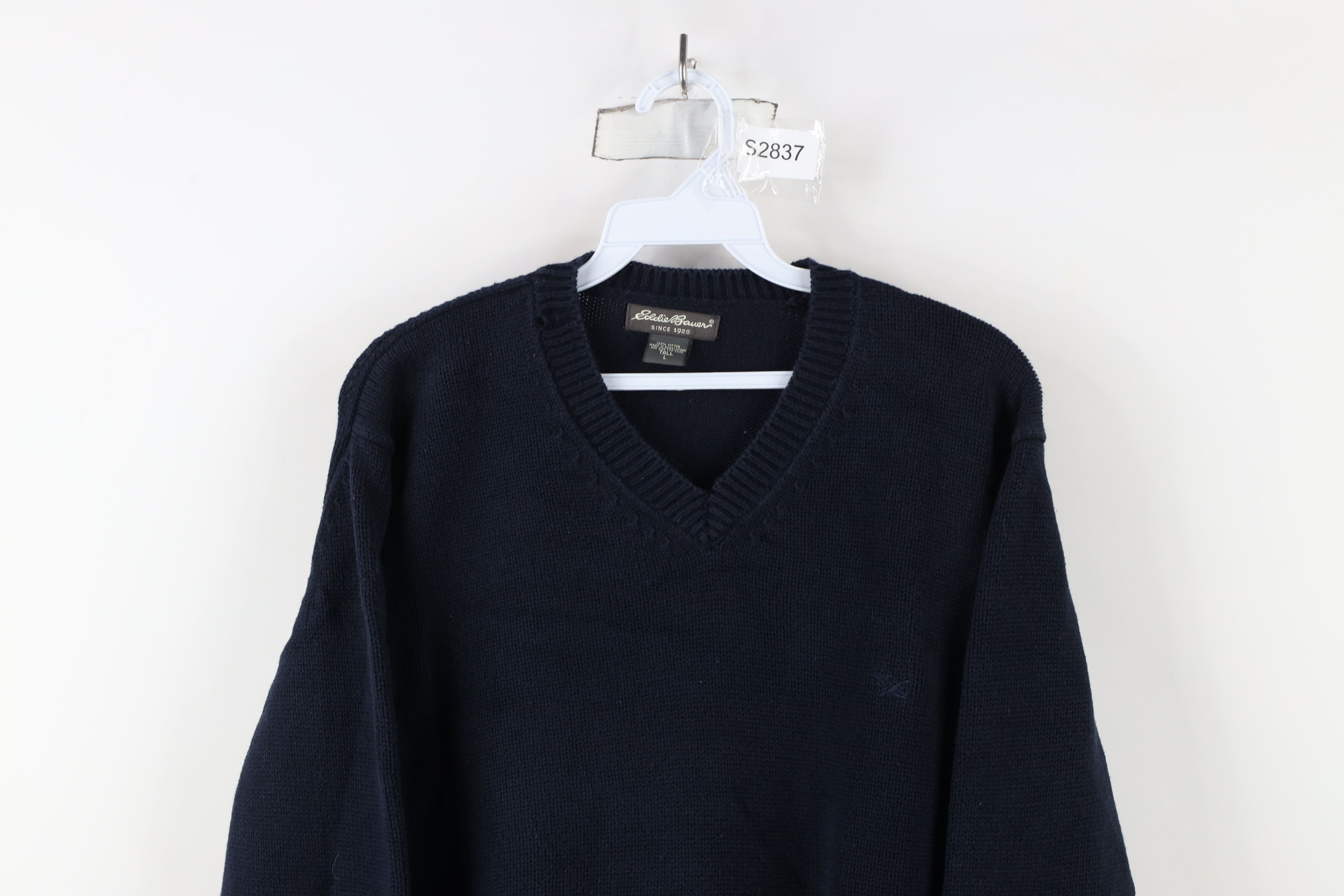 Eddie Bauer × Vintage Vintage Eddie Bauer Distressed Cotton Knit V-Neck Sweater Size US L / EU 52-54 / 3 - 2 Thumbnail