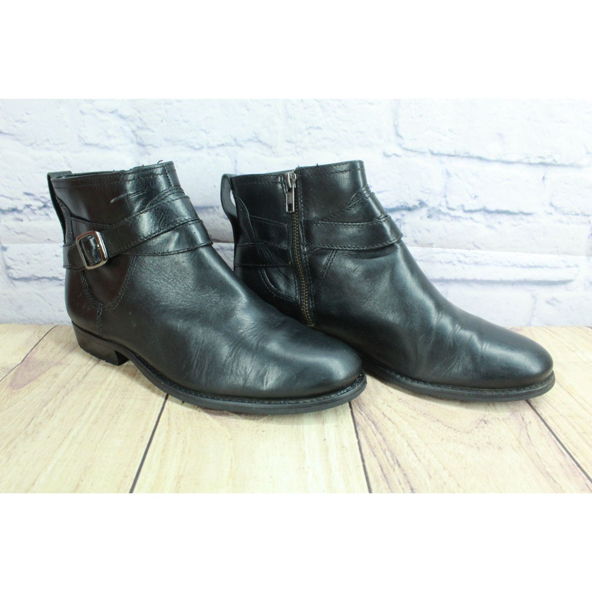 L.L. Bean LL Bean Black Leather Buckle Side Zip Ankle Booties Size US 8.5 / IT 38.5 - 3 Thumbnail