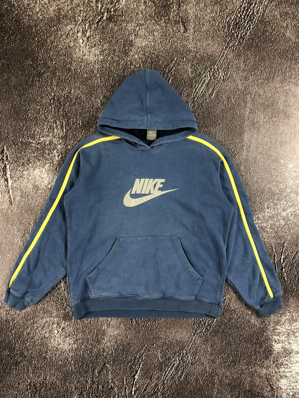 light blue nike vintage sweatshirt