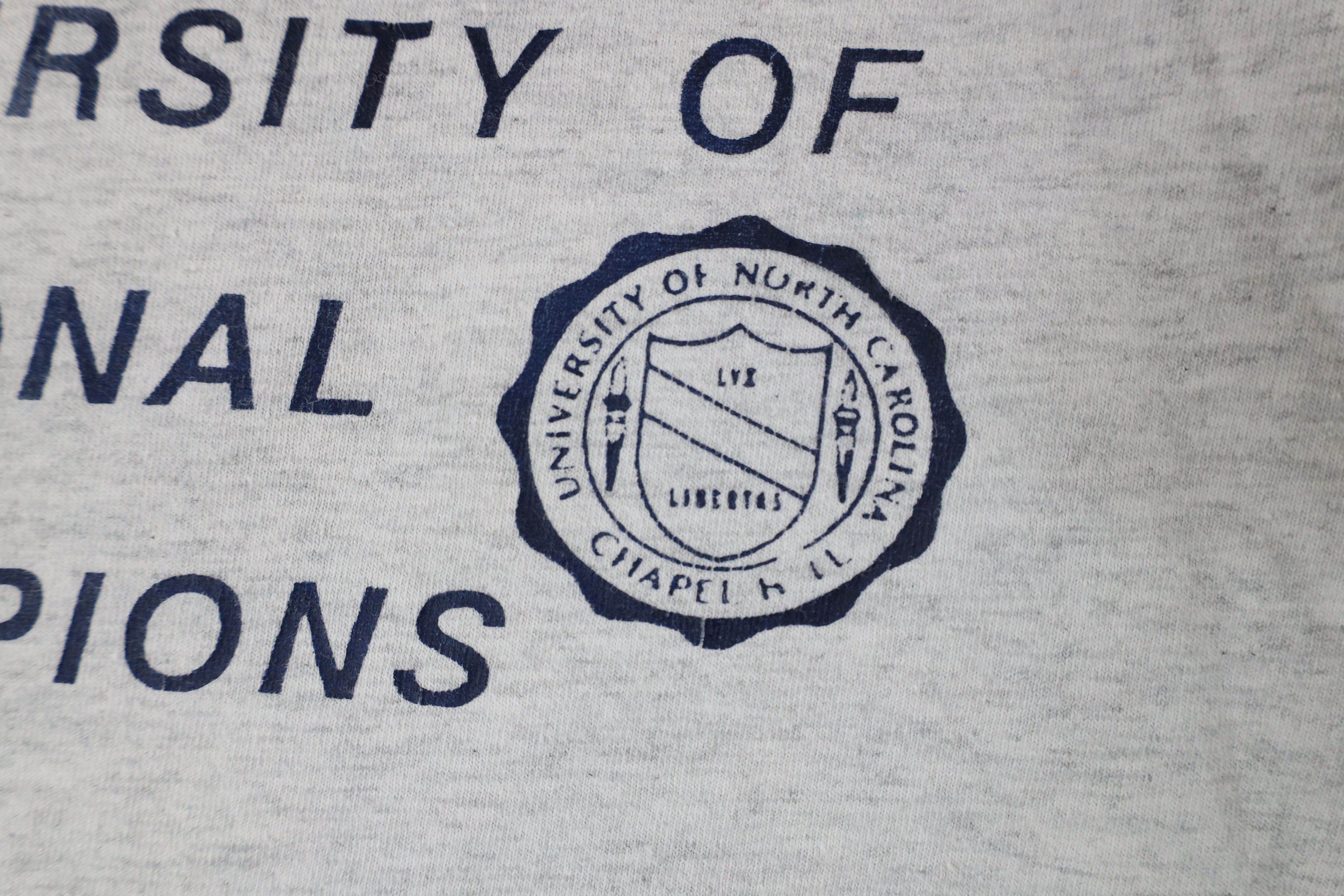 Vintage Vintage 90s of North Carolina National Champions T-Shirt USA Size US L / EU 52-54 / 3 - 5 Thumbnail