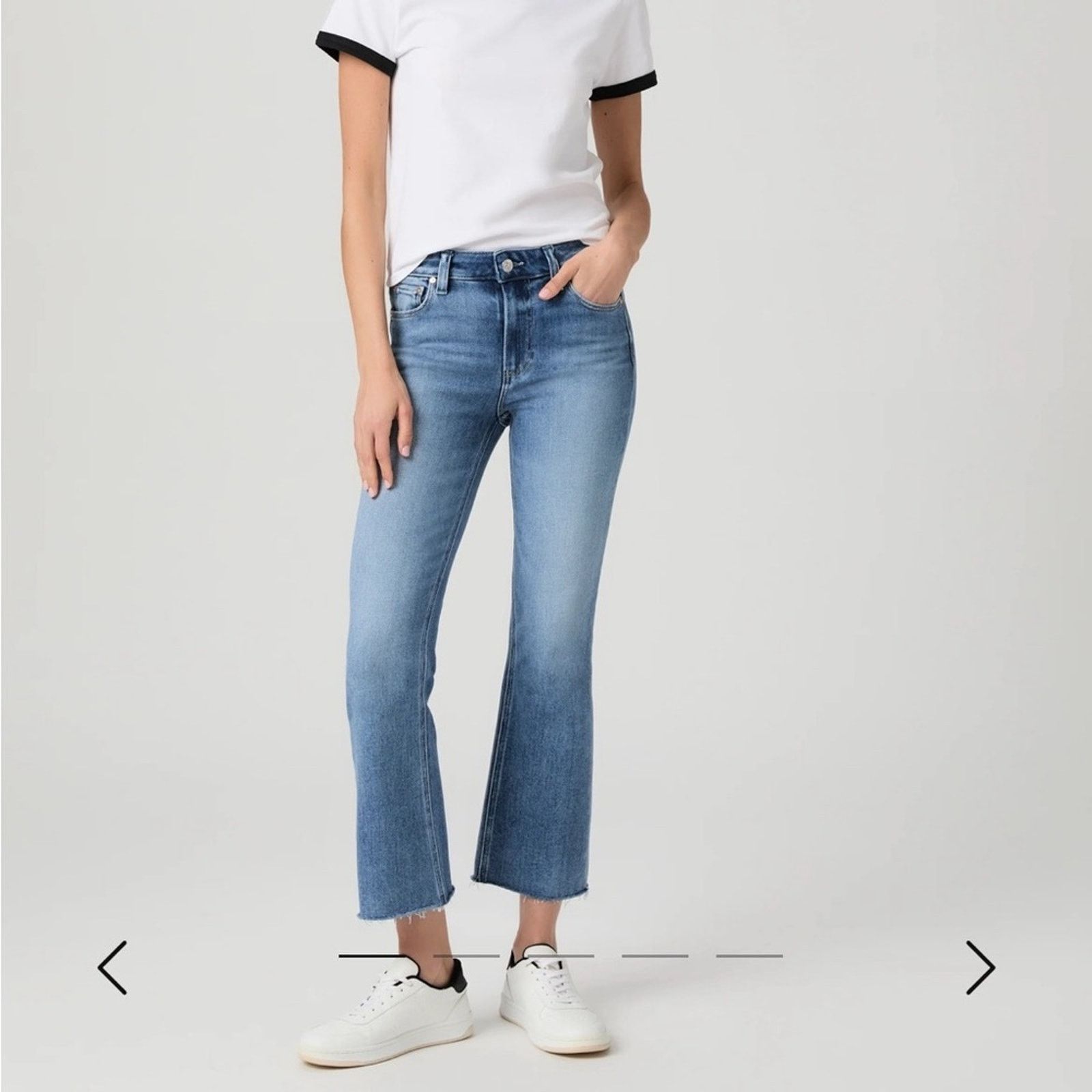 Paige NWT Paige $229 Collette Crop Flare Jean with Raw Hem size 26 Size 26" / US 2 / IT 38 - 10 Thumbnail