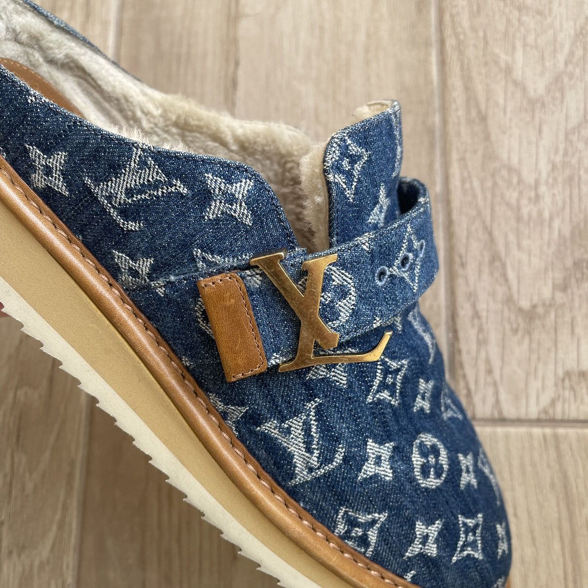 Louis Vuitton × Nigo Cosy Fur Denim Monogram Mule Slippers Size US 10 / EU 43 - 6 Thumbnail