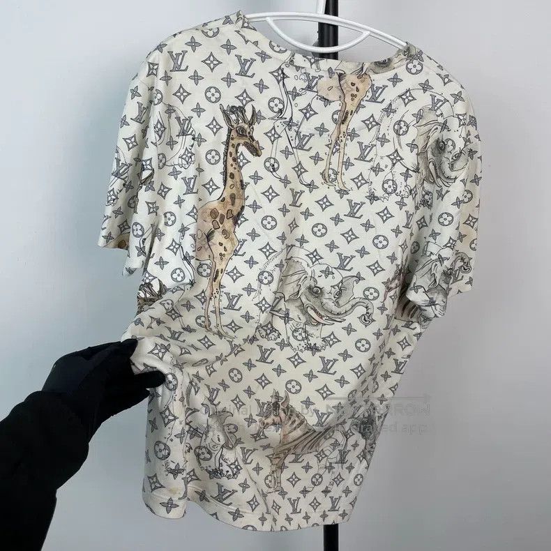 Louis Vuitton Louis Vuitton Full Zoo Crew Neck T-Shirt Size US L / EU 52-54 / 3 - 4 Thumbnail