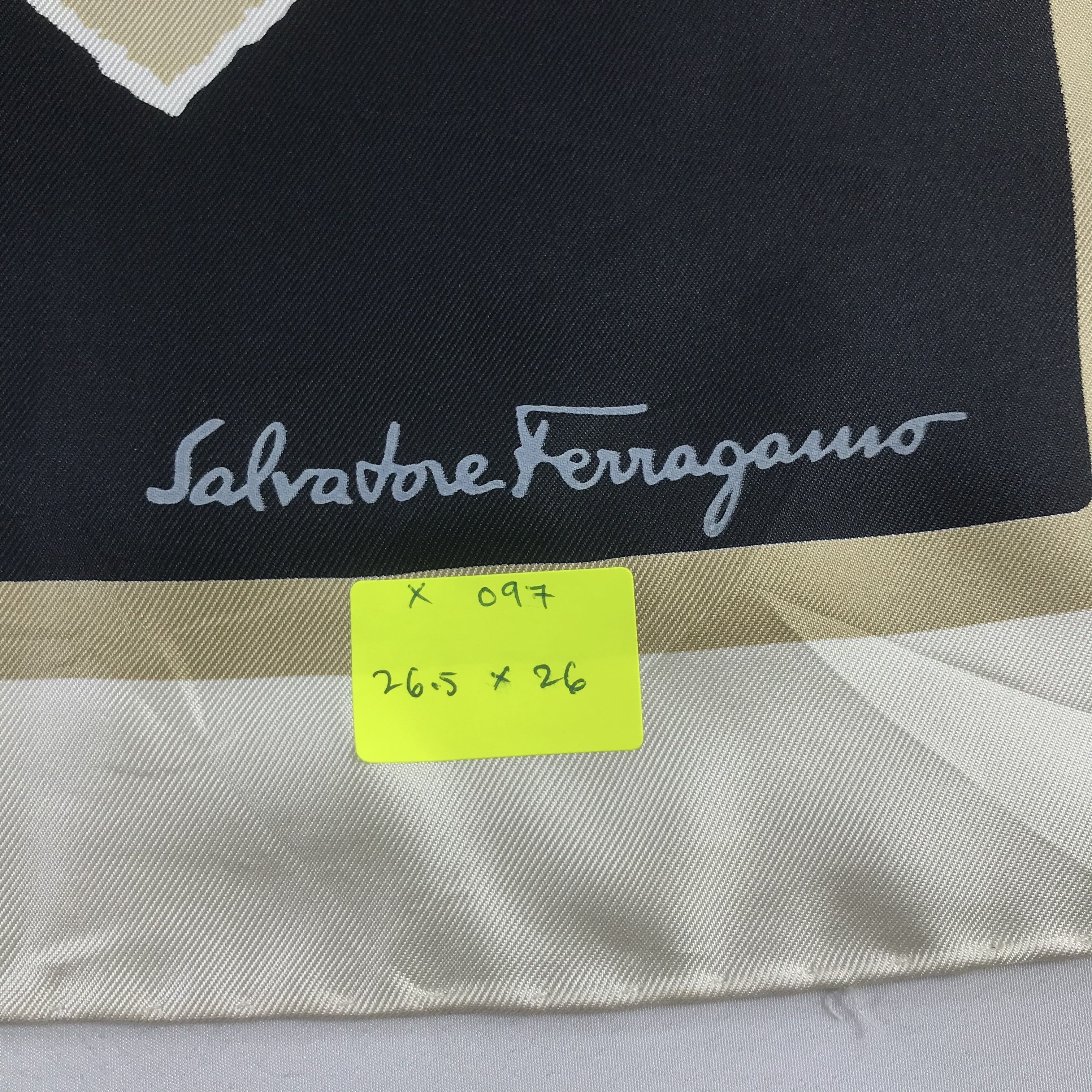 Vintage Vintage Salvatore Ferragamo Silk Scarf Size ONE SIZE - 5 Thumbnail