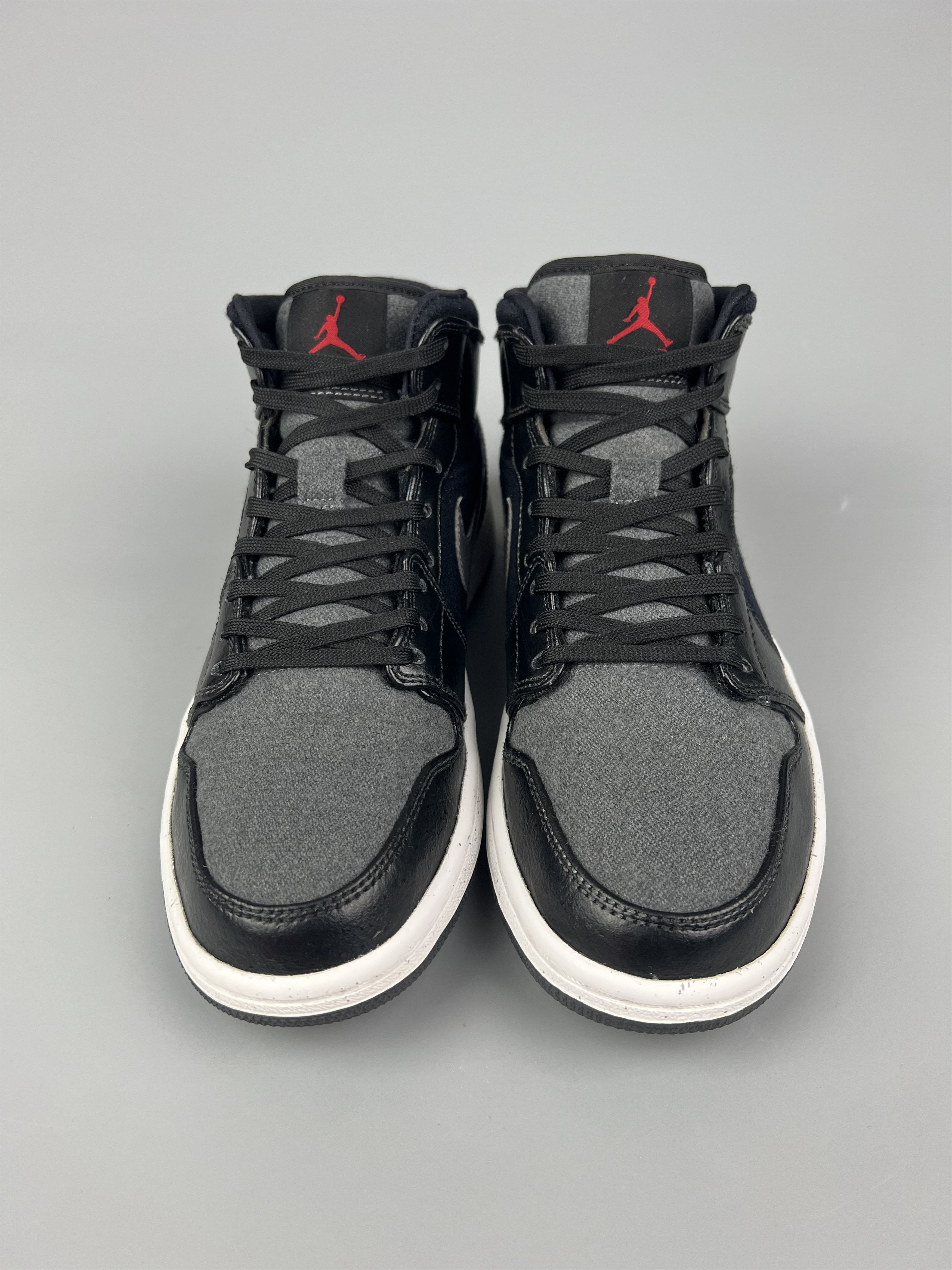 Jordan Brand 2016 Jordan 1 High Top Basketball Shoes Size US 8 / EU 41 - 4 Thumbnail