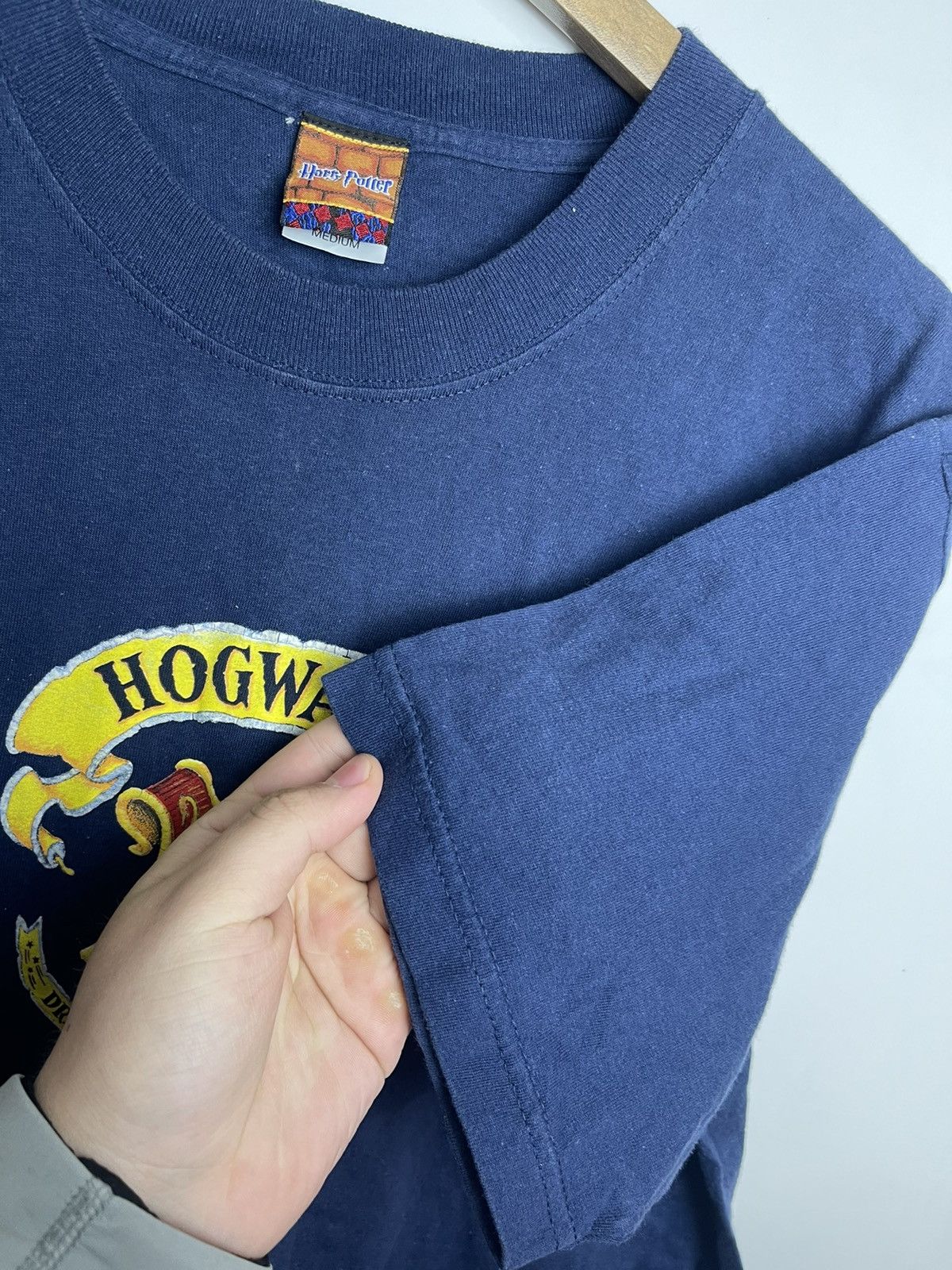 Vintage 2000 Vintage Harry Potter Hogwarts Logo Boxy T-Shirt Size US L / EU 52-54 / 3 - 7 Thumbnail