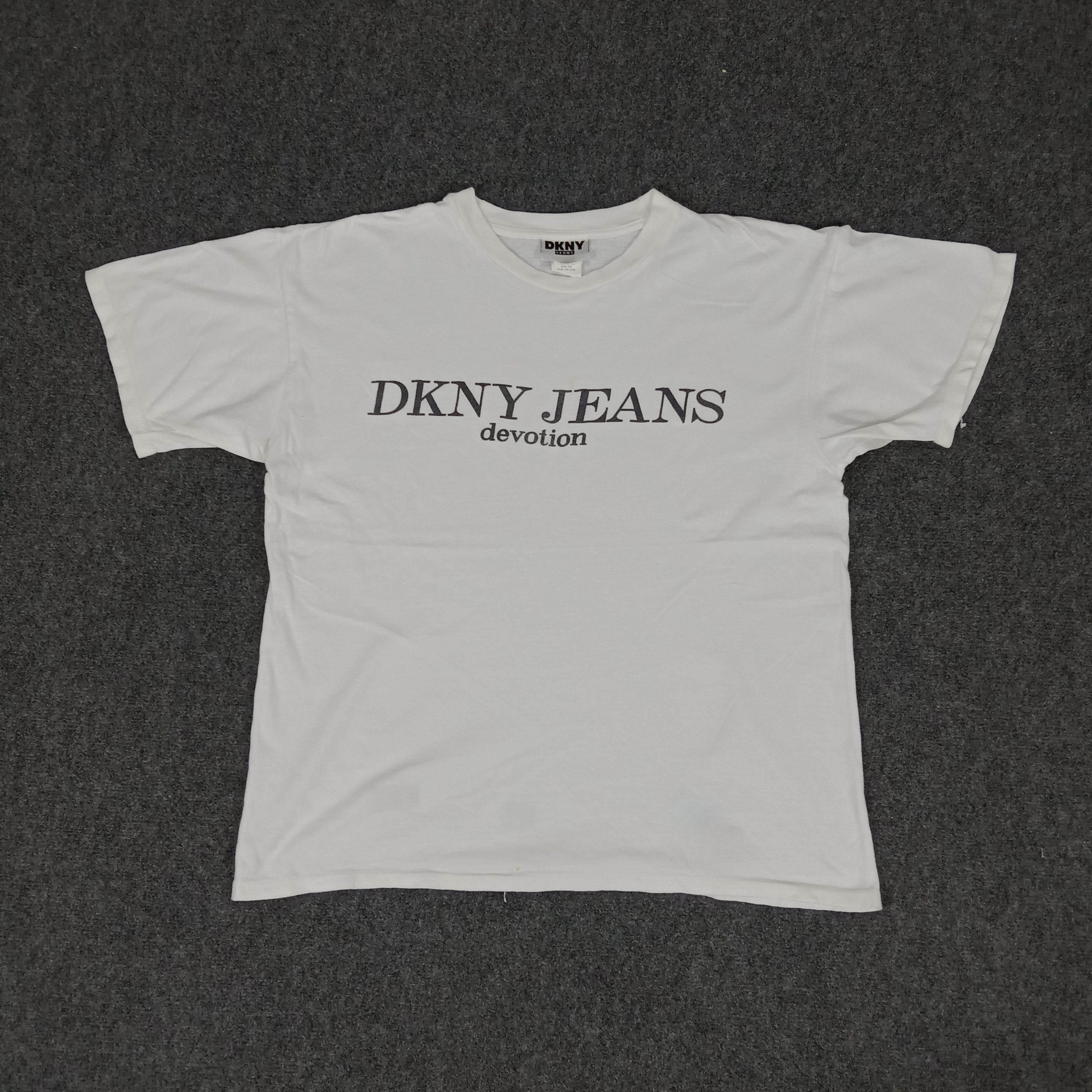 DKNY × Vintage DKNY Jeans Devotion American Style Tshirt Size US XL / EU 56 / 4 - 1 Thumbnail