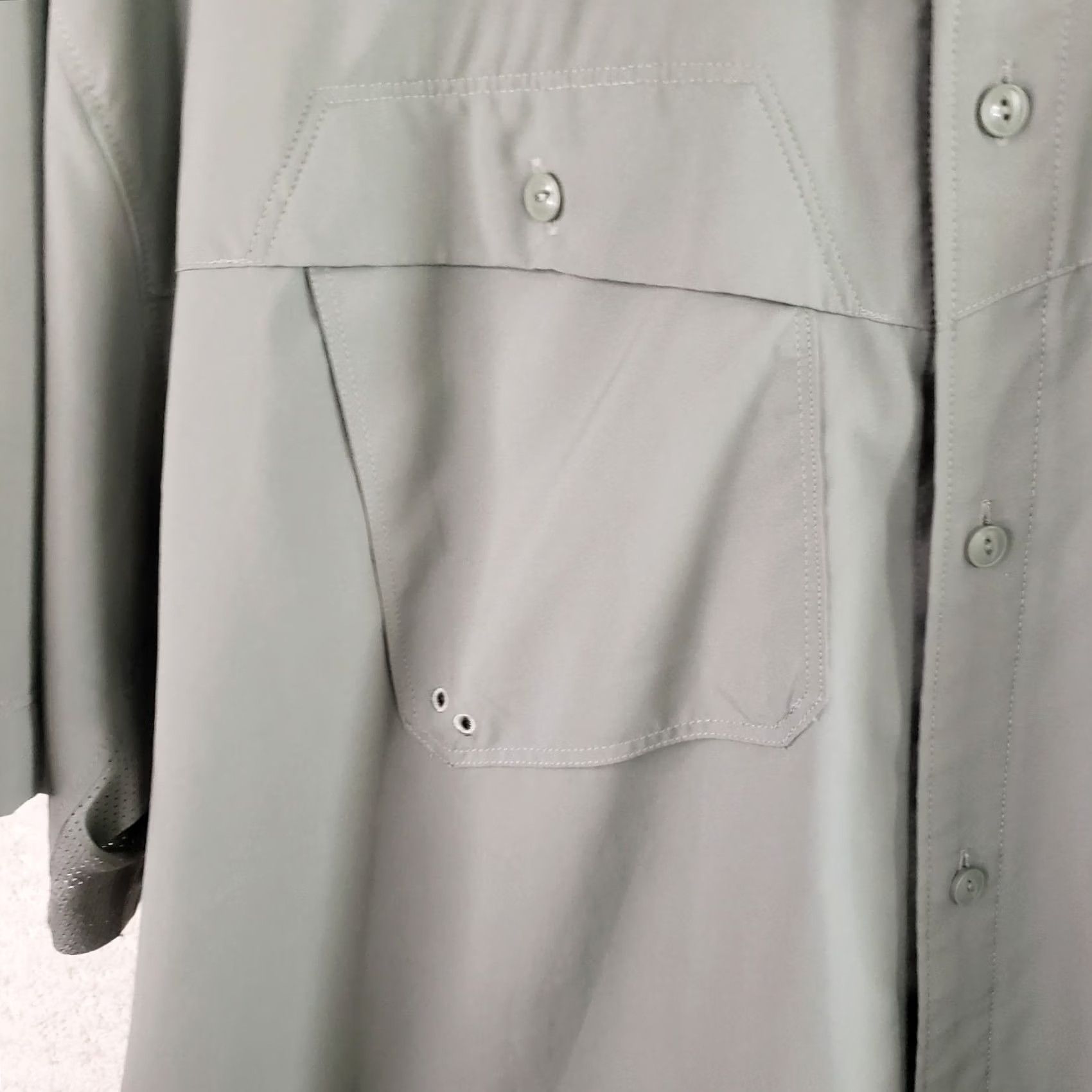 Under Armour Under Armour Shirt XL Greenish Gray Solid Short Sleeve Button Up Outdoor Mens Size US XL / EU 56 / 4 - 5 Thumbnail