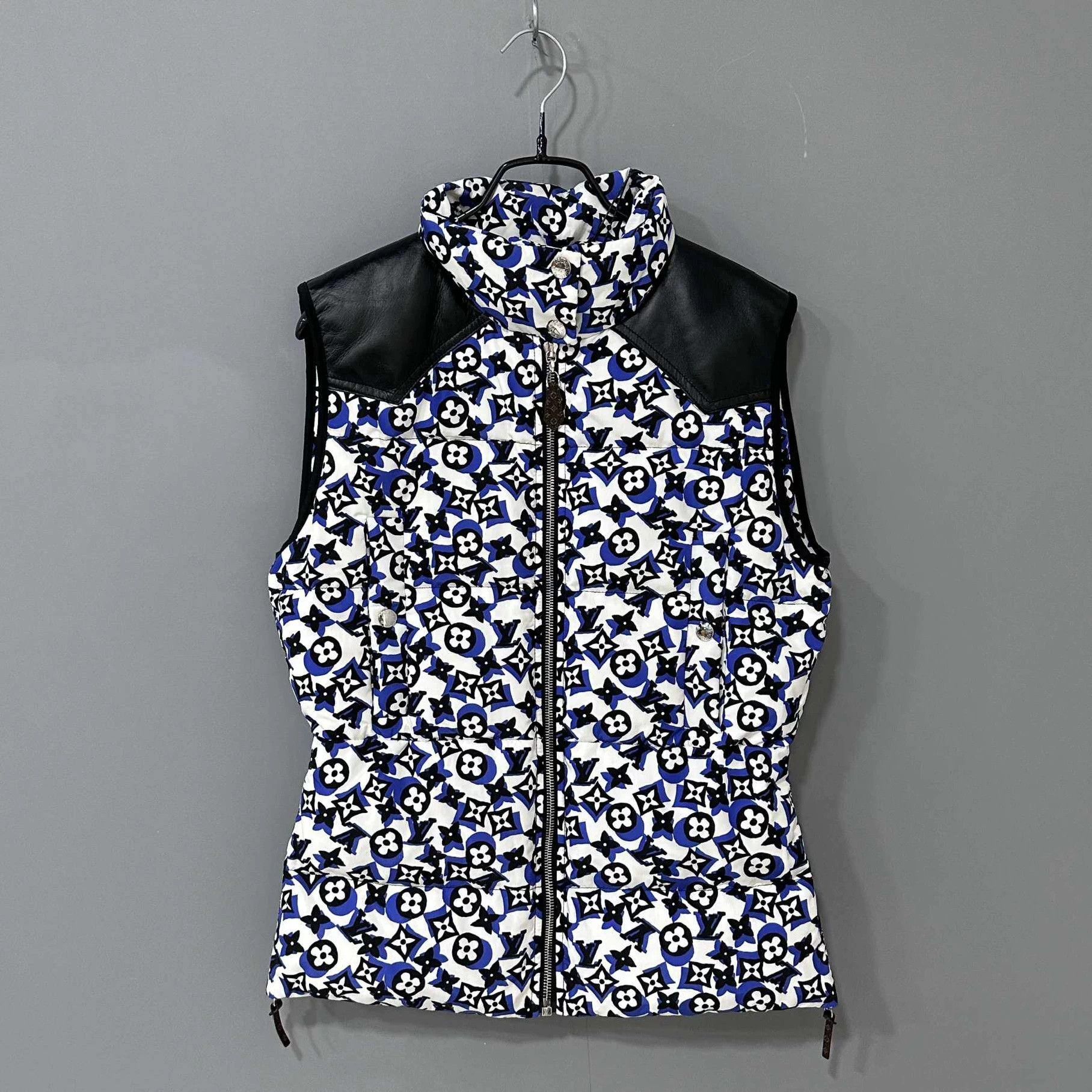 Louis Vuitton LV Louis Vuitton Monogram Down Vest 36 Size XS / US 0-2 / IT 36-38 - 1 Thumbnail