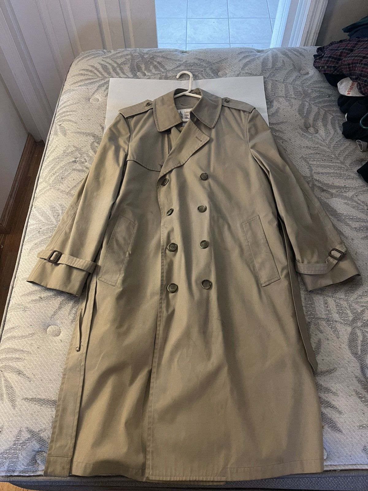 London Fog London Fog Trench Beige 42r Vintage Size US XS / EU 42 / 0 - 1 Thumbnail