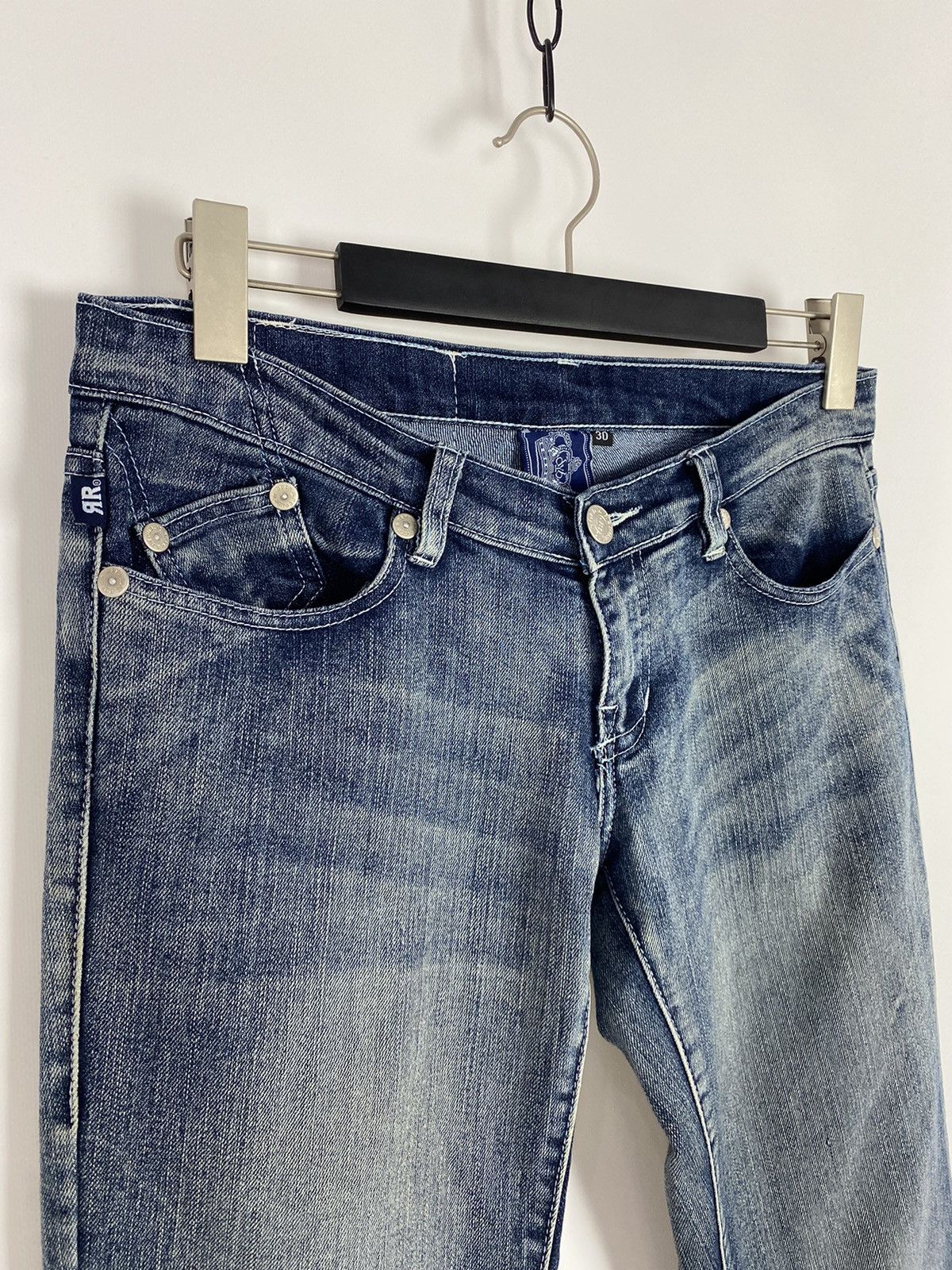 Victoria Beckham Y2K Vintage Low Rise Slim Washed Denim Flare Jeans Size 30" / US 8 / IT 44 - 2 Thumbnail