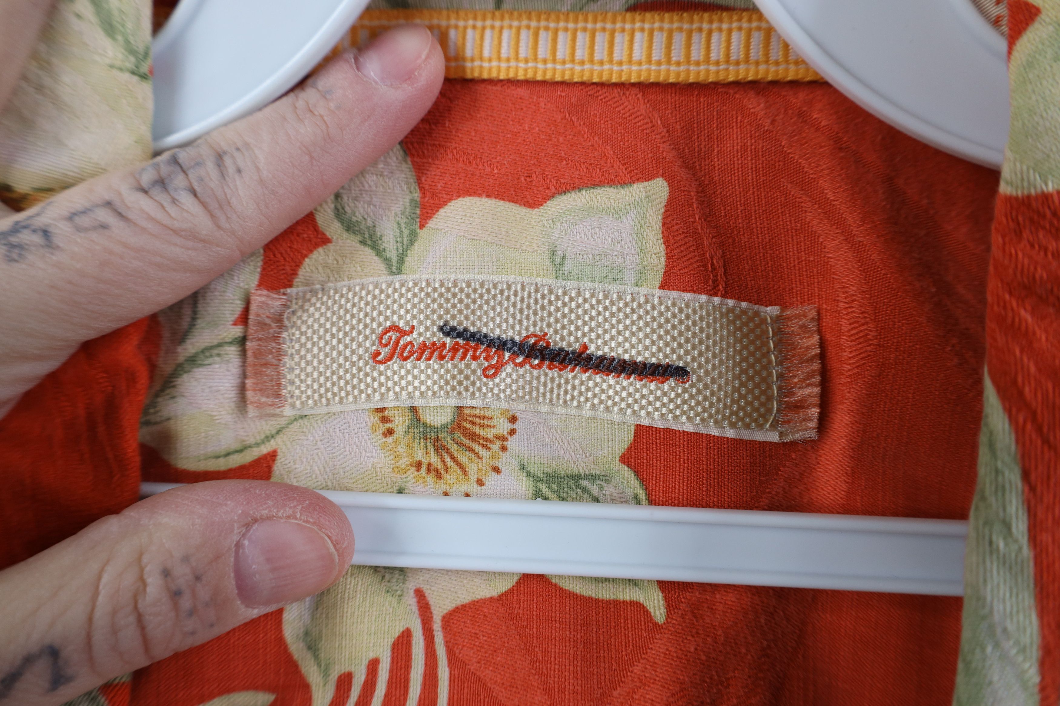 Tommy Bahama Vintage Y2K Tommy Bahama Looped Collar Button Shirt Luau Size US L / EU 52-54 / 3 - 9 Thumbnail